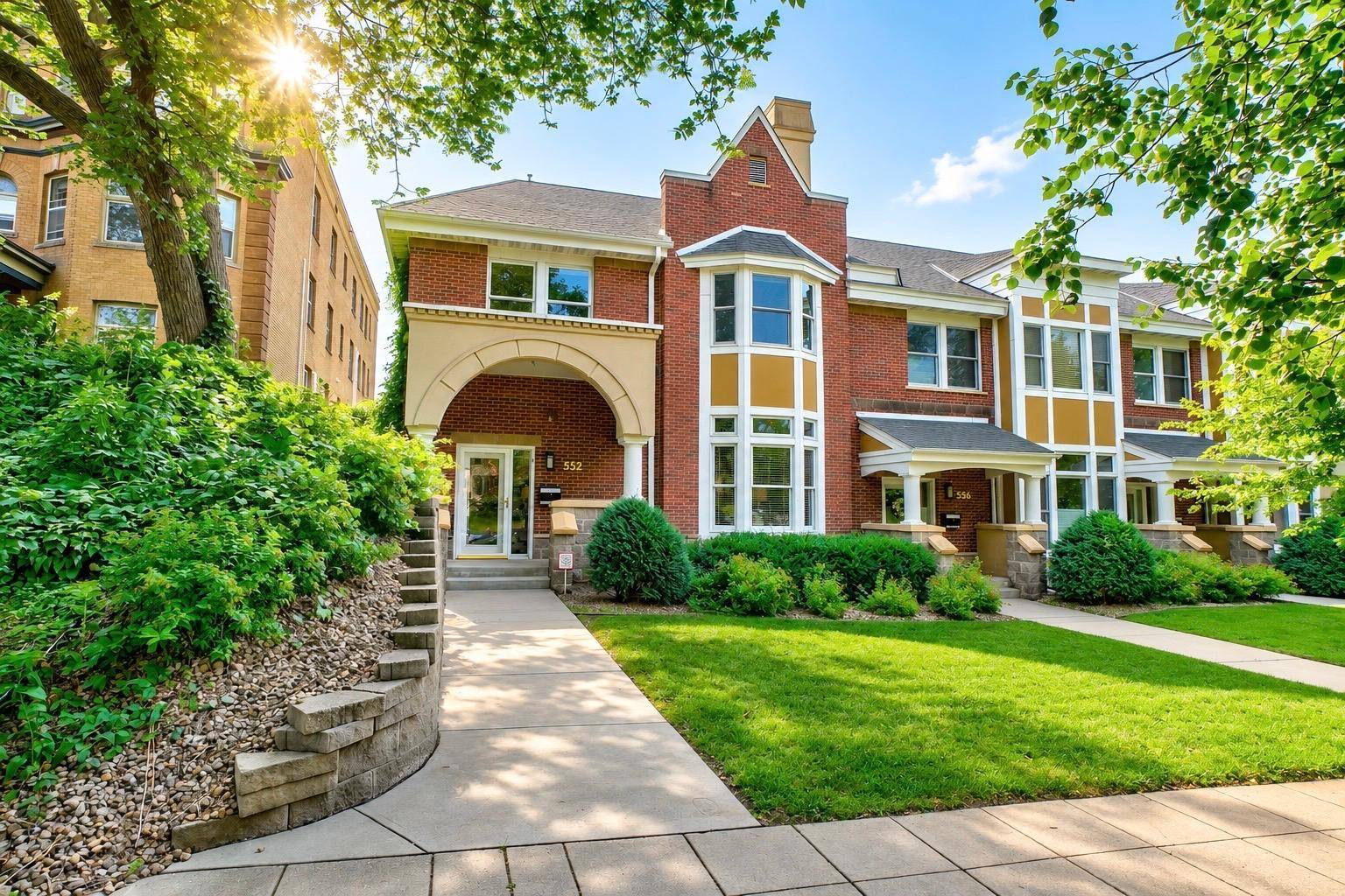 552 Summit AVE, Saint Paul, MN 55102