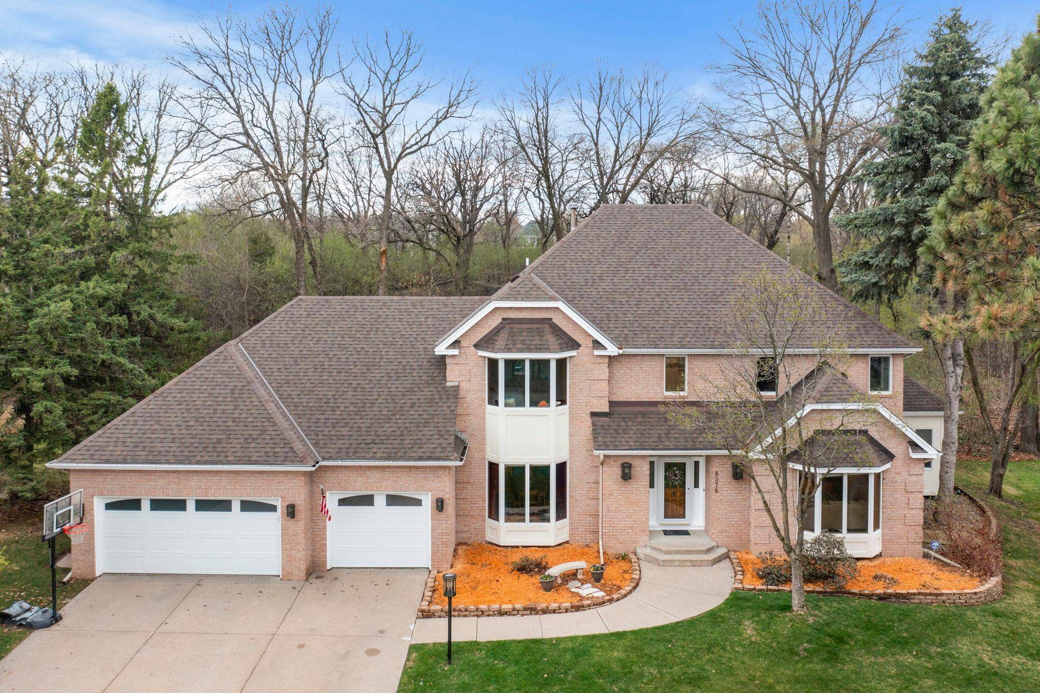 9376 Wedgewood Drive, Woodbury, MN 55125