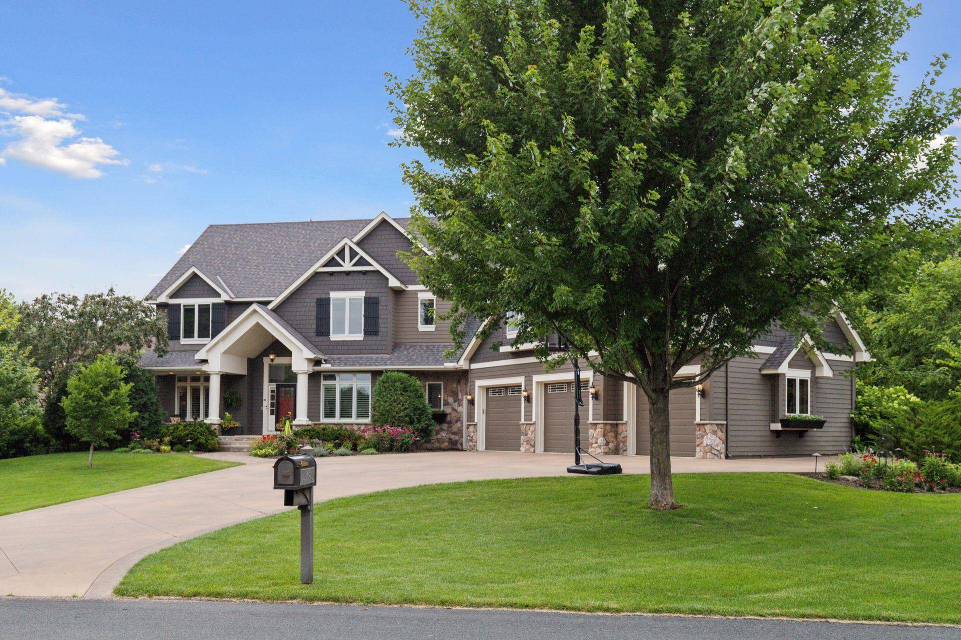 945 Willow View DR, Long Lake, MN 55356