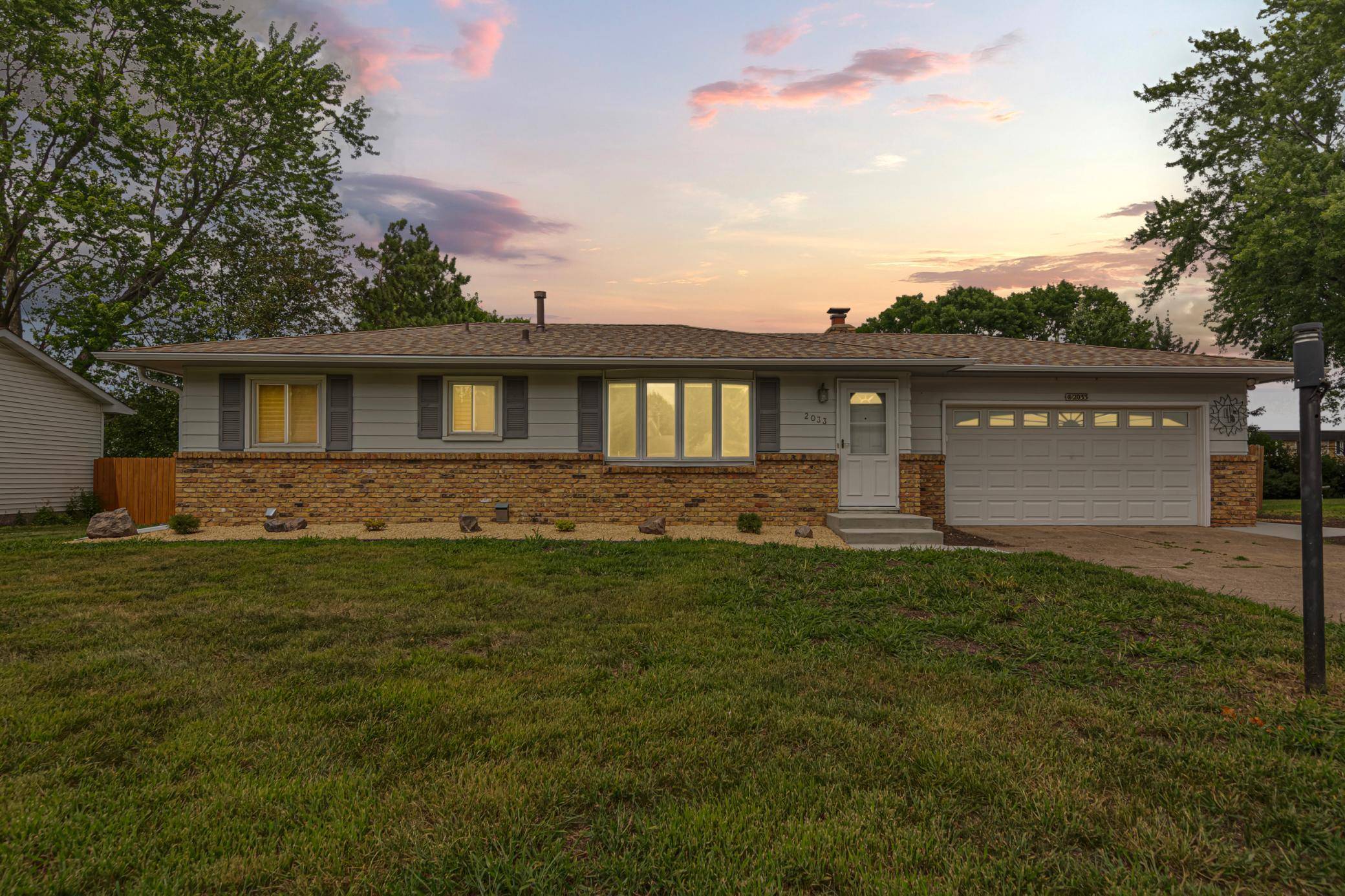 2033 Bluestone LN, Eagan, MN 55122