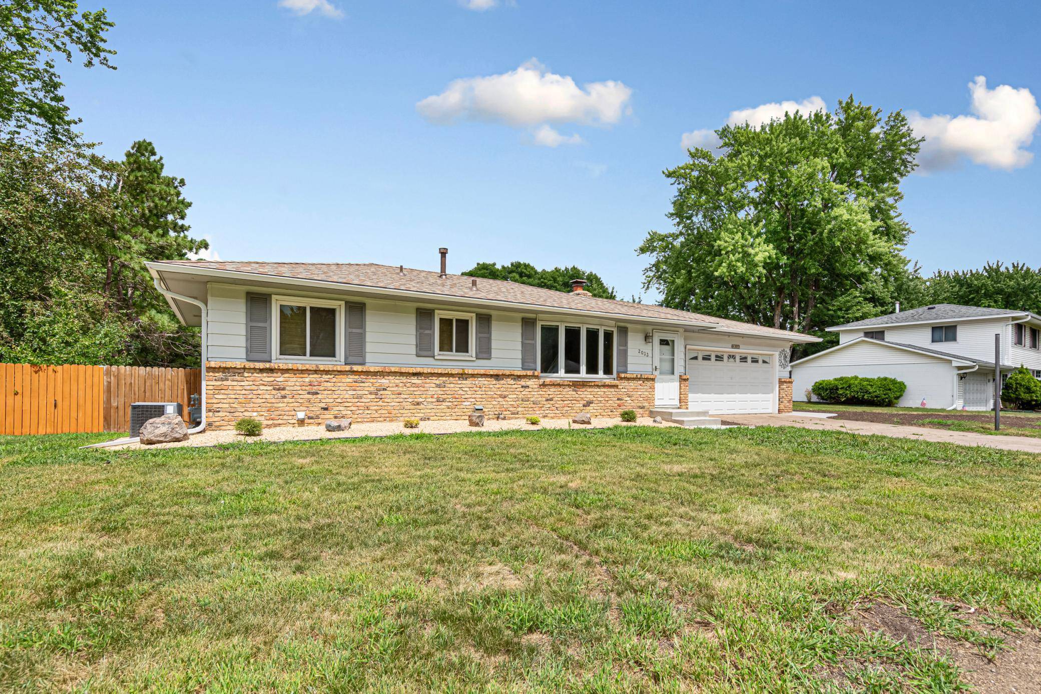 2033 Bluestone LN, Eagan, MN 55122