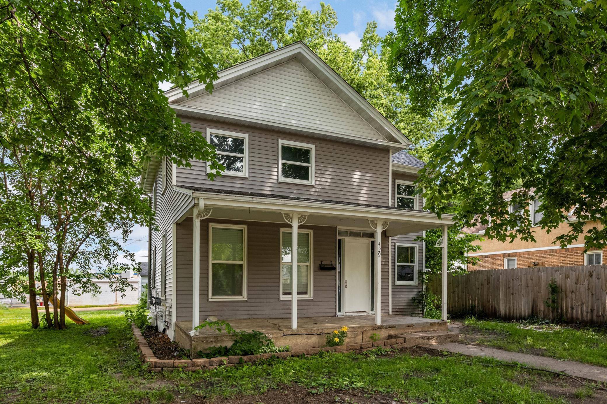 429 2nd AVE E, Shakopee, MN 55379