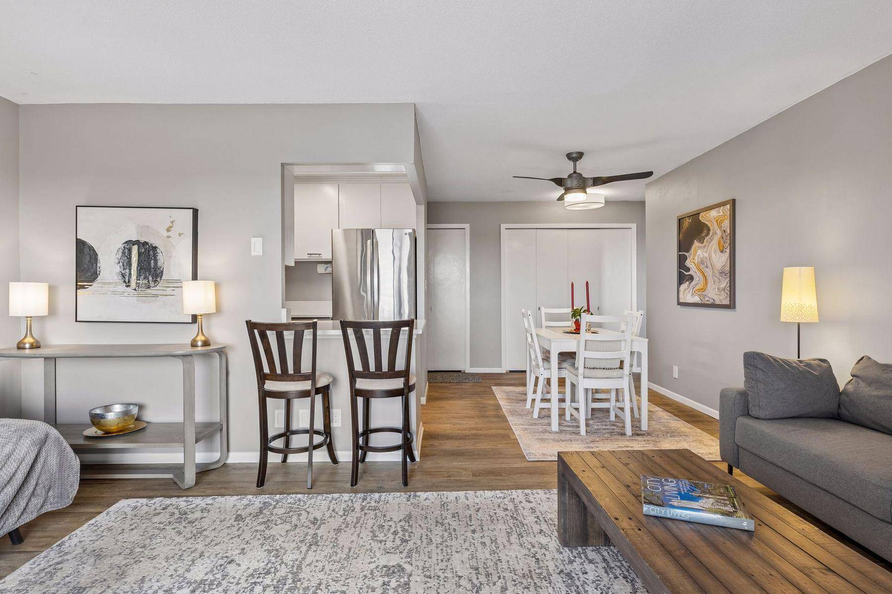 410 Groveland AVE #1506, Minneapolis, MN 55403