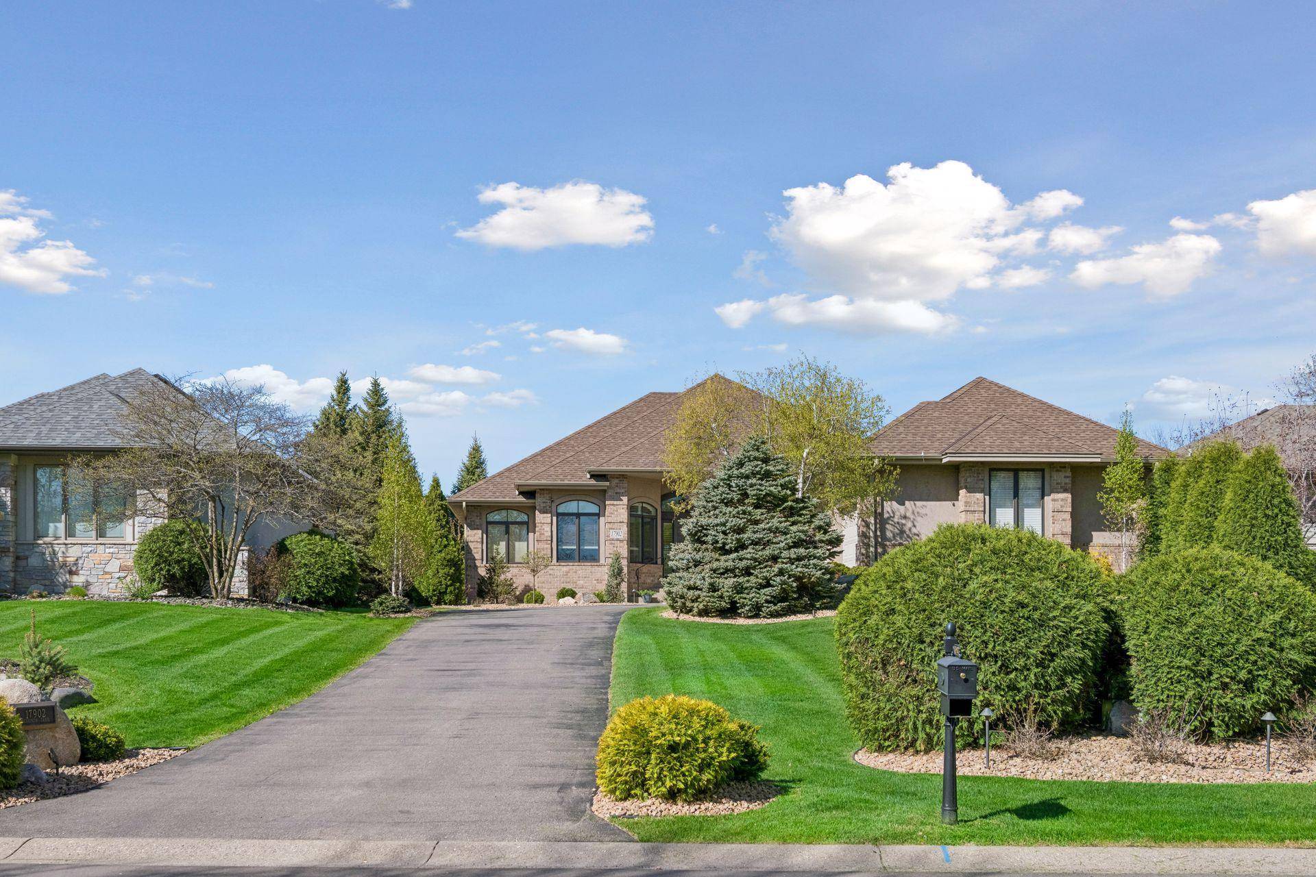 17902 Bearpath TRL, Eden Prairie, MN 55347
