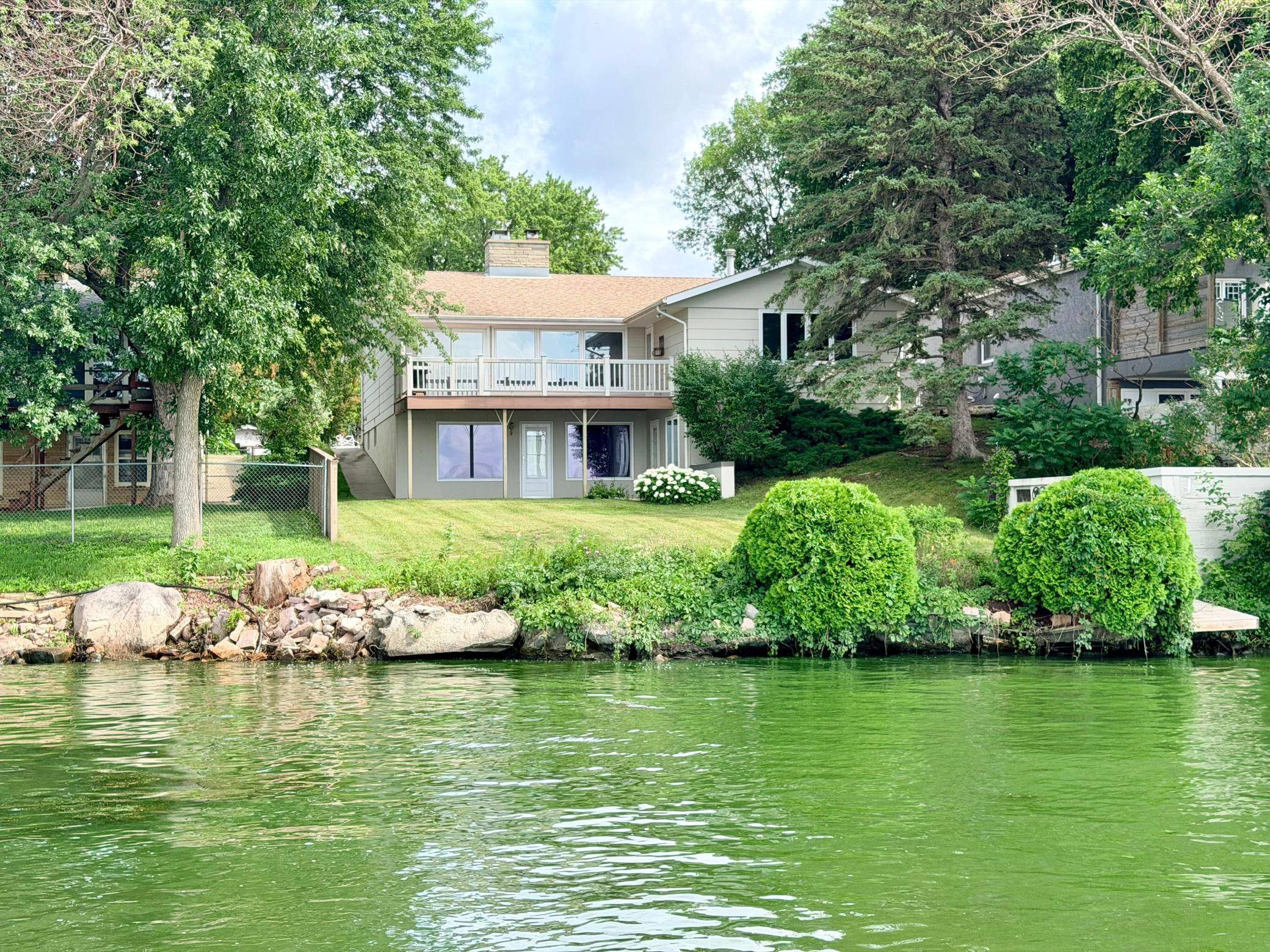 809 W Lake AVE, Worthington, MN 56187