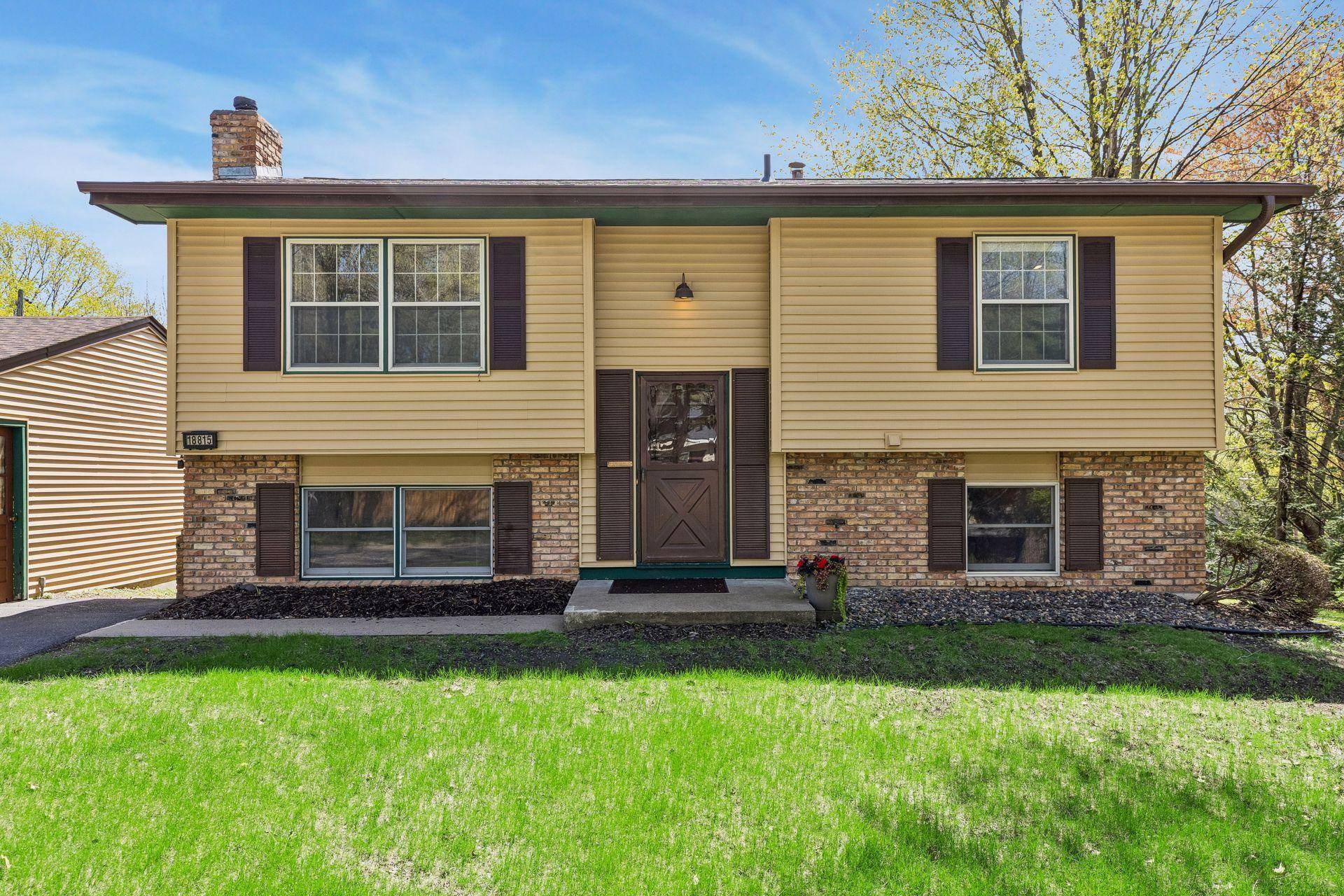 18815 South LN, Minnetonka, MN 55345
