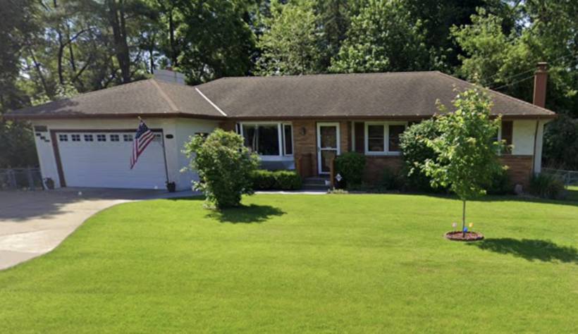 2199 Long Lake RD, New Brighton, MN 55112