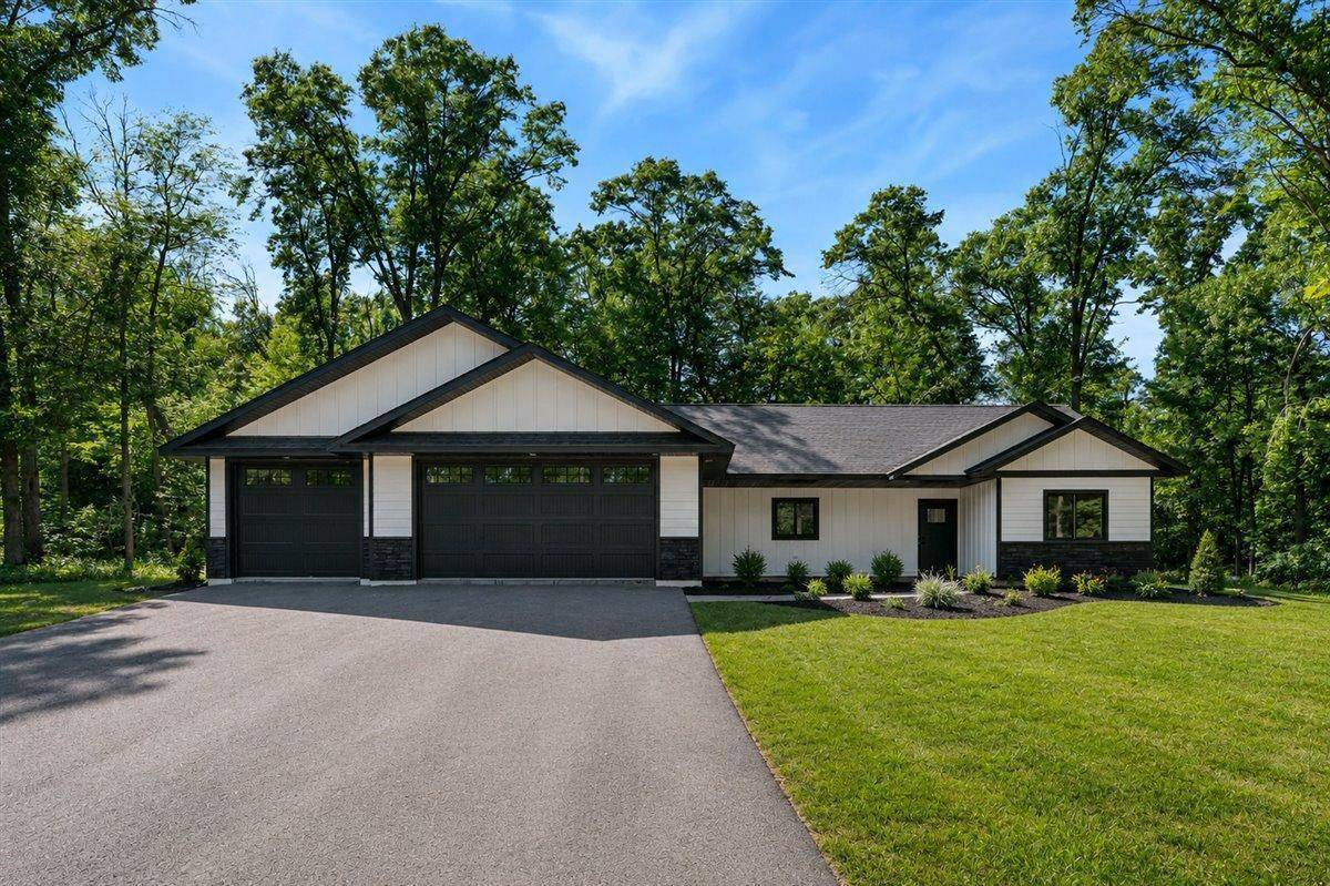 1622 Maplewood Ridge RD, East Gull Lake, MN 56401
