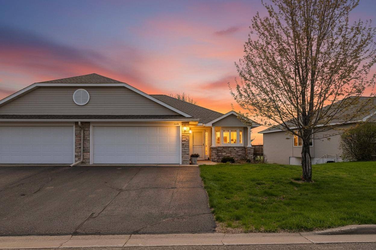 1136 Highpoint CT, New Richmond, WI 54017