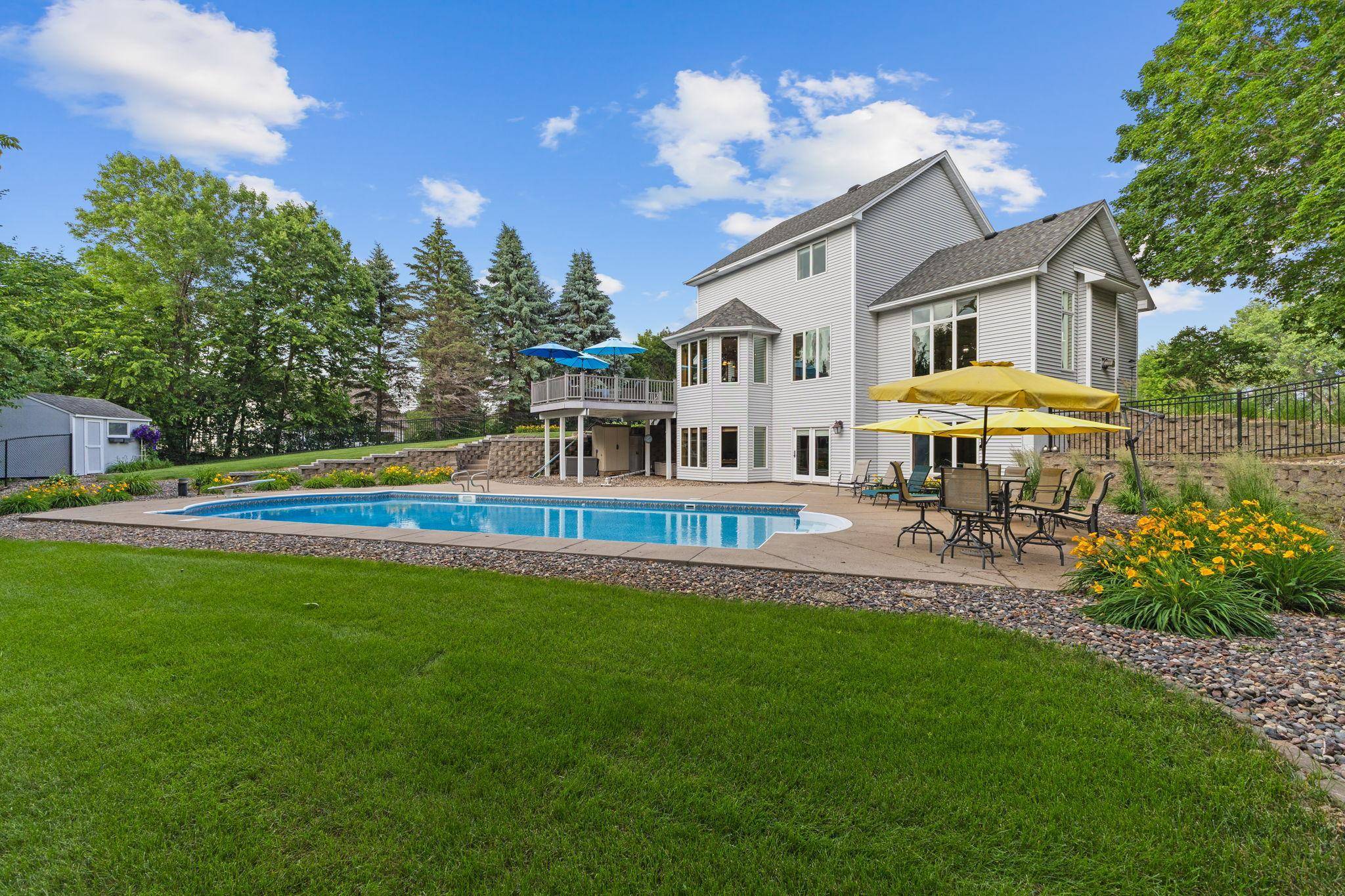 981 Barton AVE NW, Buffalo, MN 55313