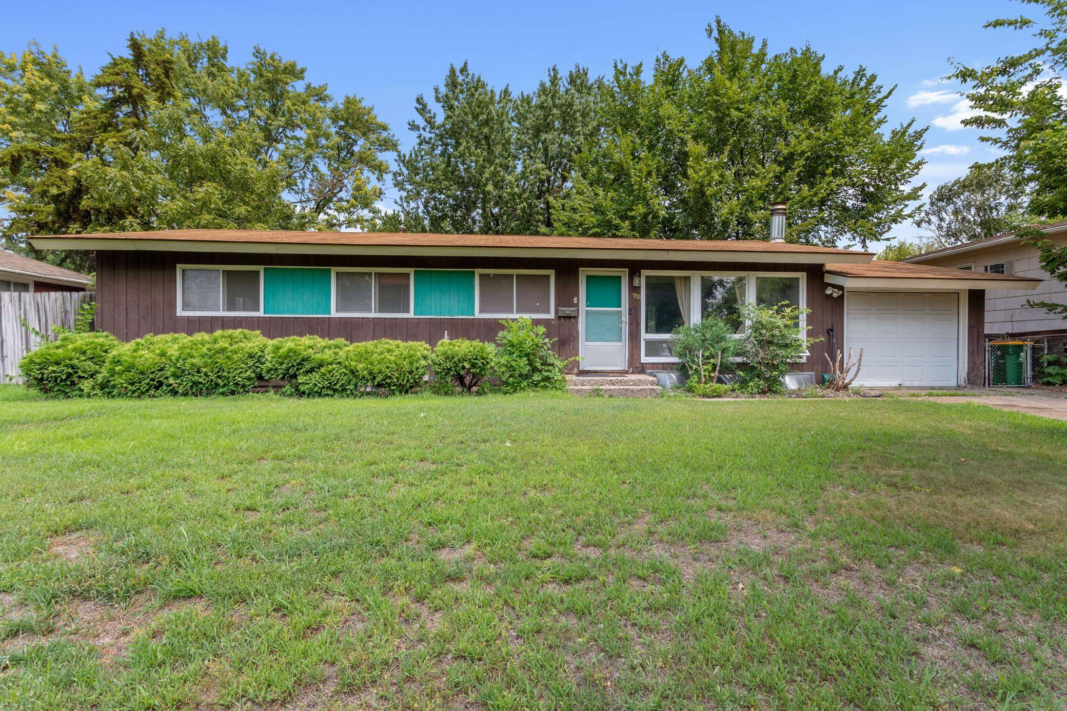 2906 Nash RD, Brooklyn Center, MN 55430