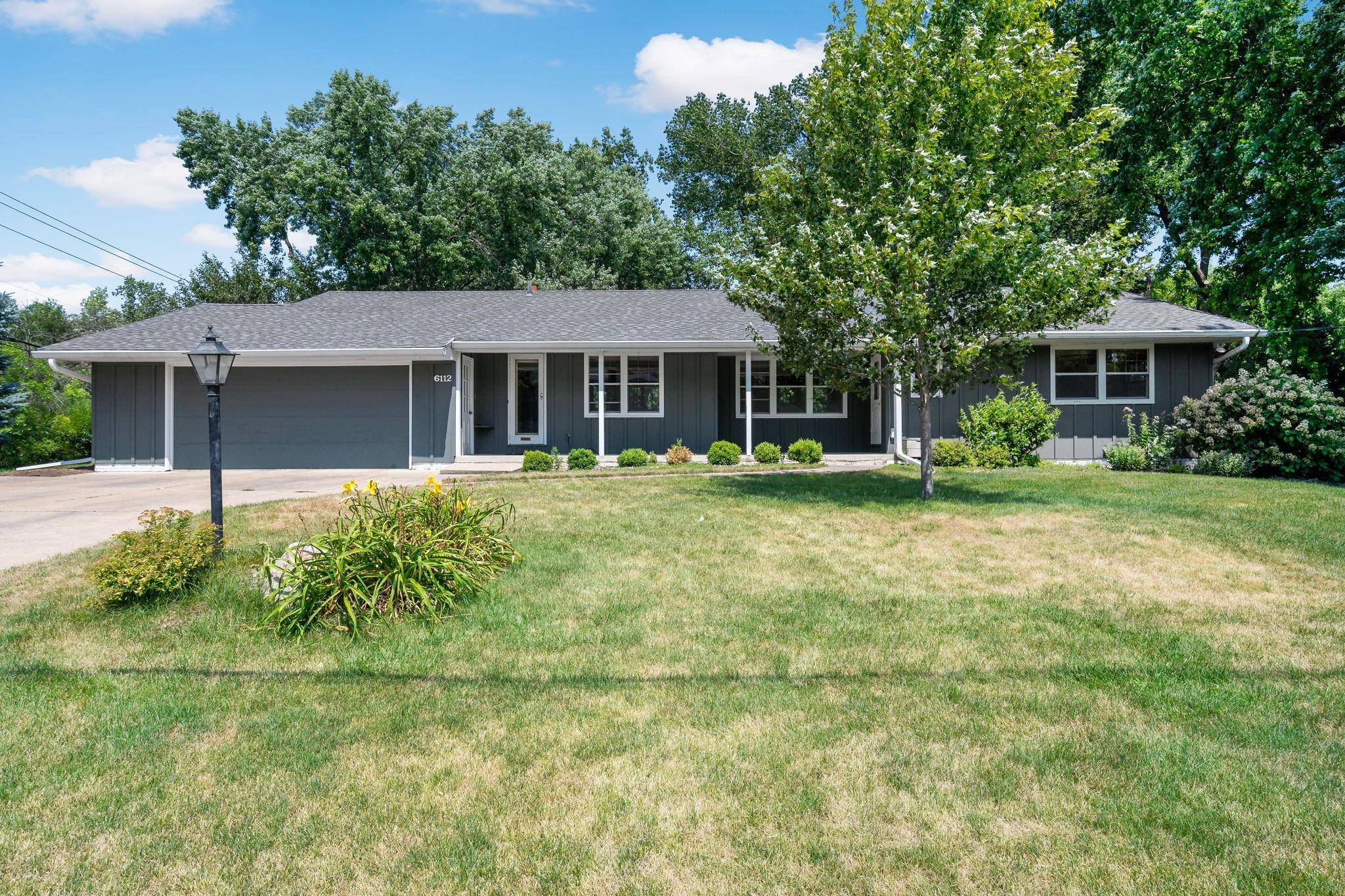 6112 Jeffrey LN, Edina, MN 55436