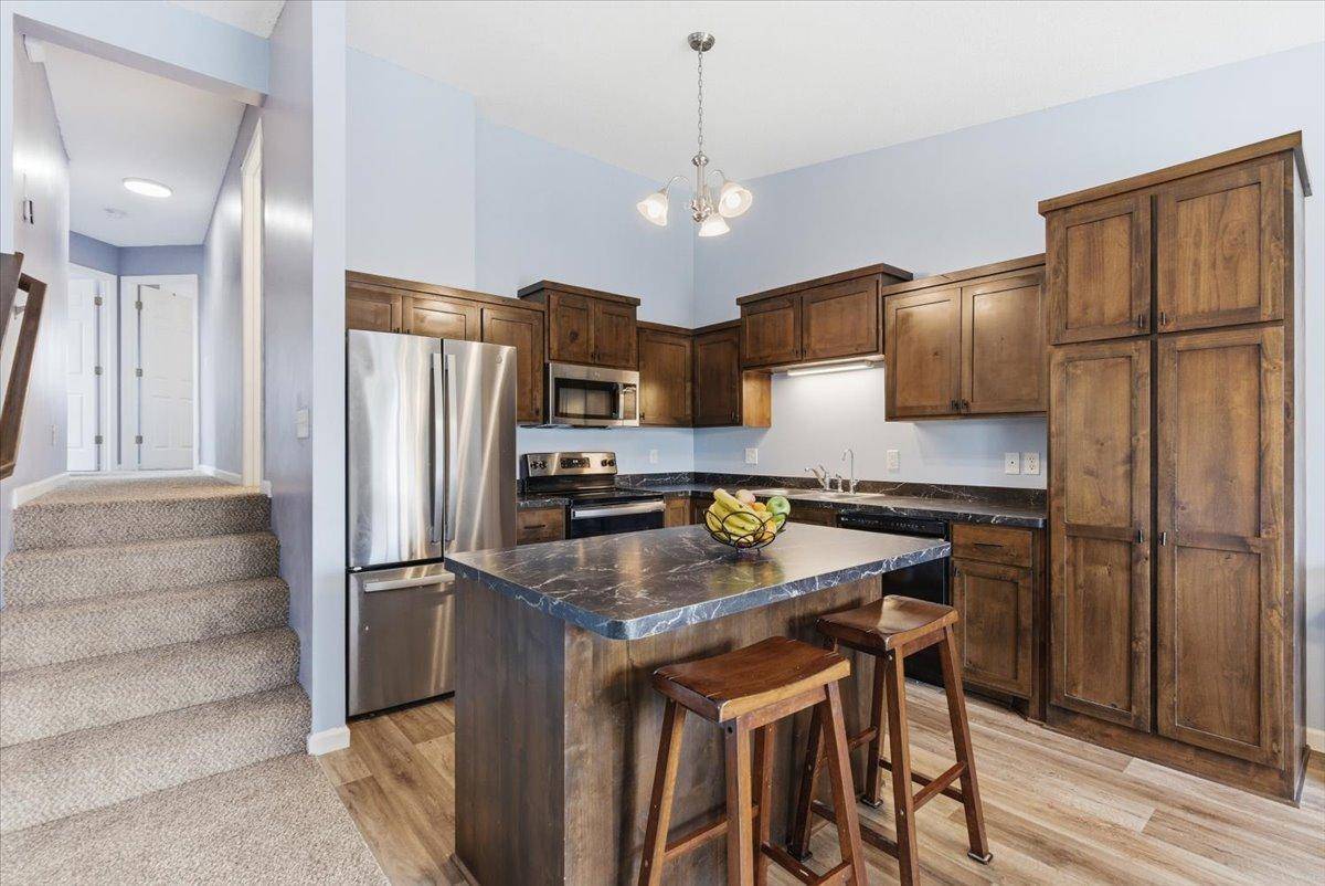 1411 Riverpointe RD, Watertown, MN 55388
