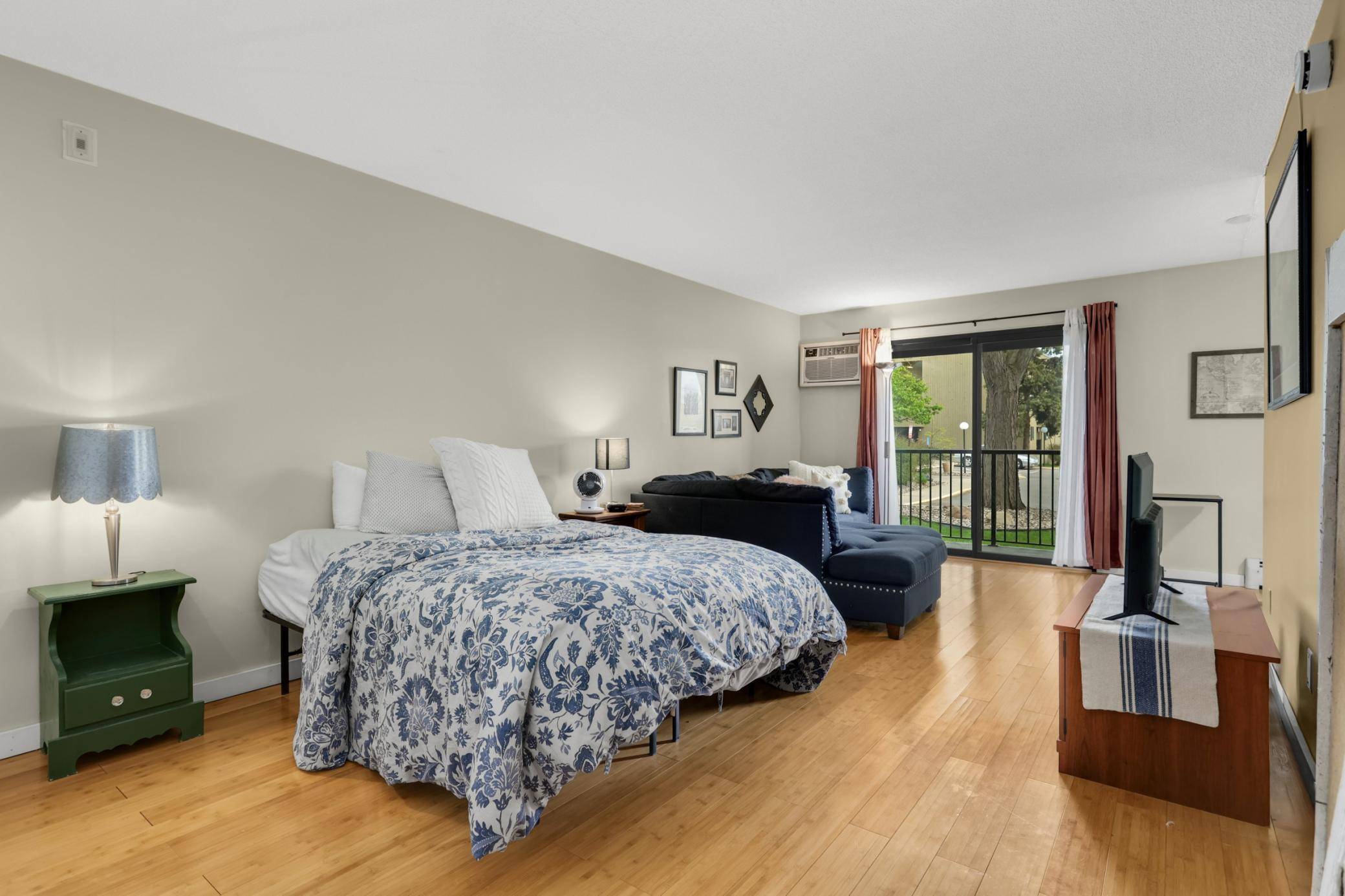 4101 Parklawn AVE #103, Edina, MN 55435