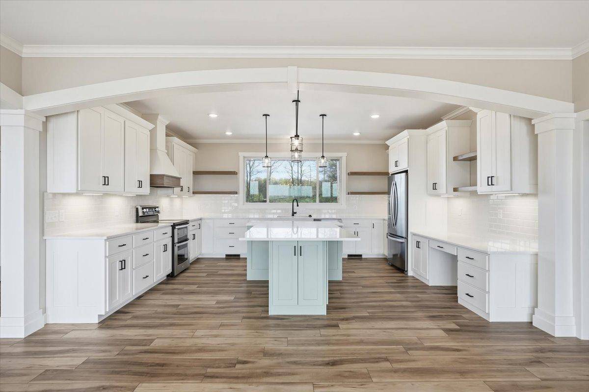 1547 17th AVE, Barron, WI 54812
