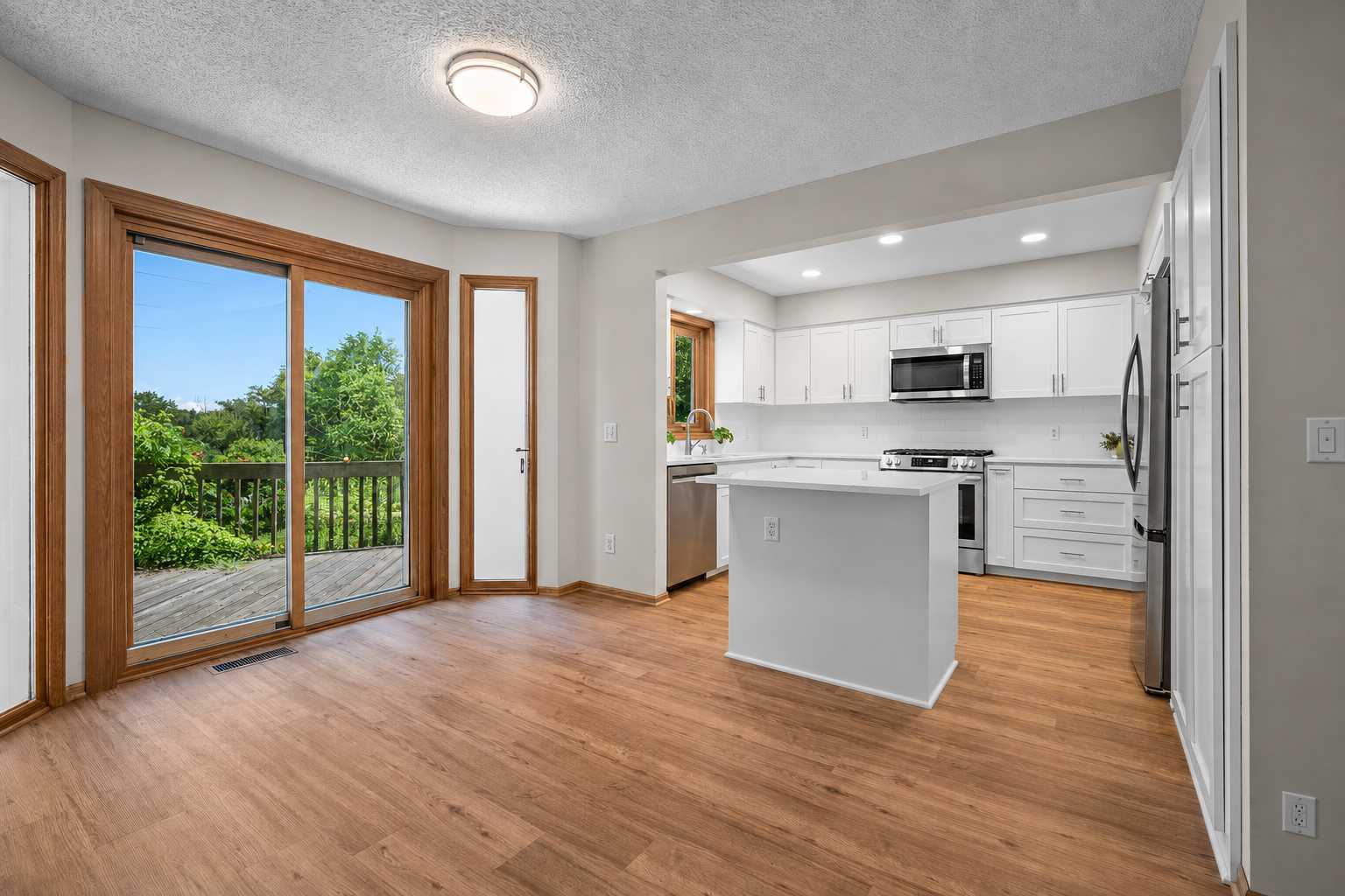 6378 Glacier LN N, Maple Grove, MN 55311