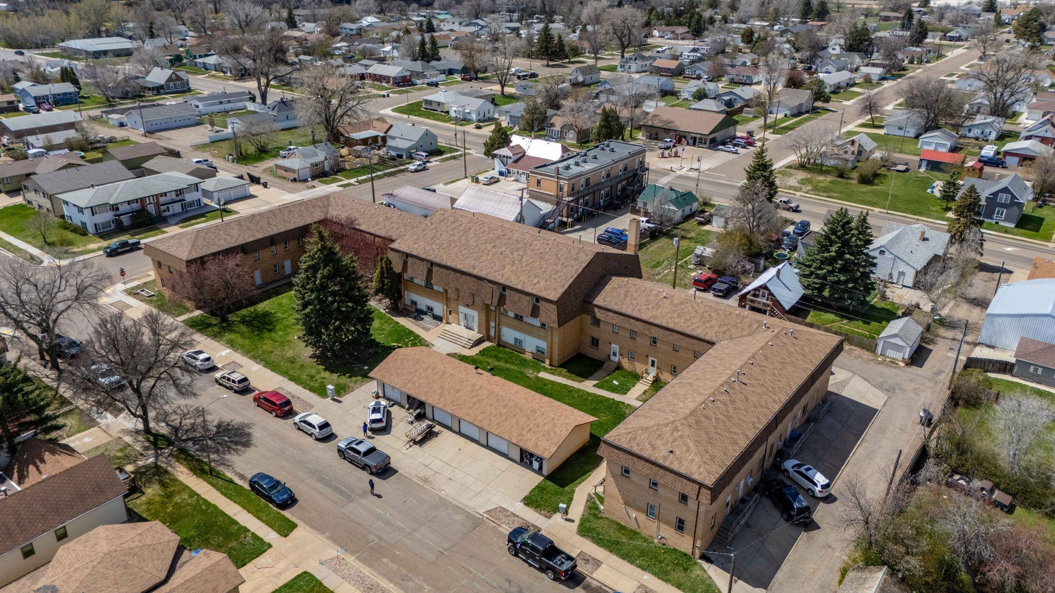 130 1st AVE SE, Dickinson, ND 58601