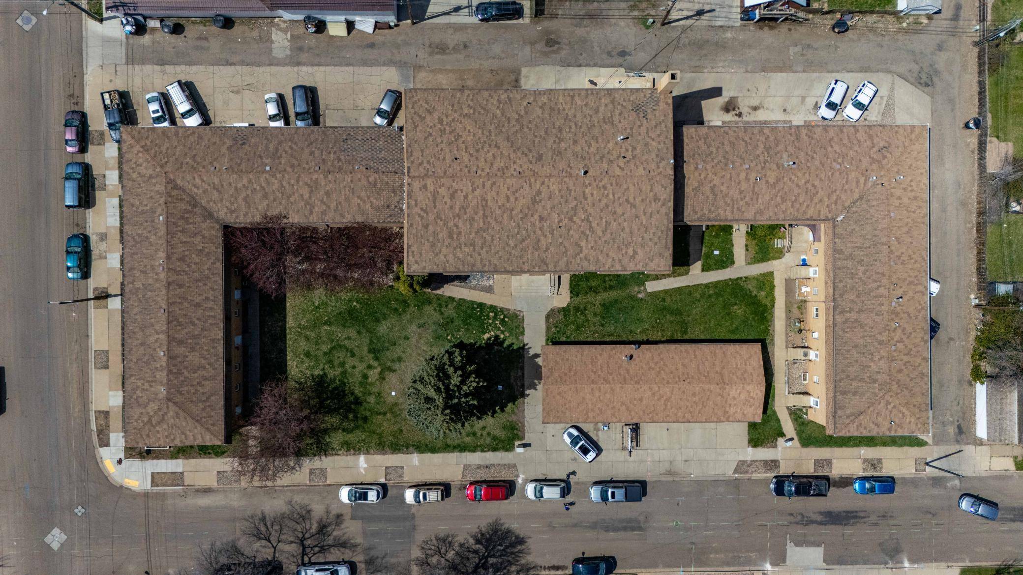 130 1st AVE SE, Dickinson, ND 58601