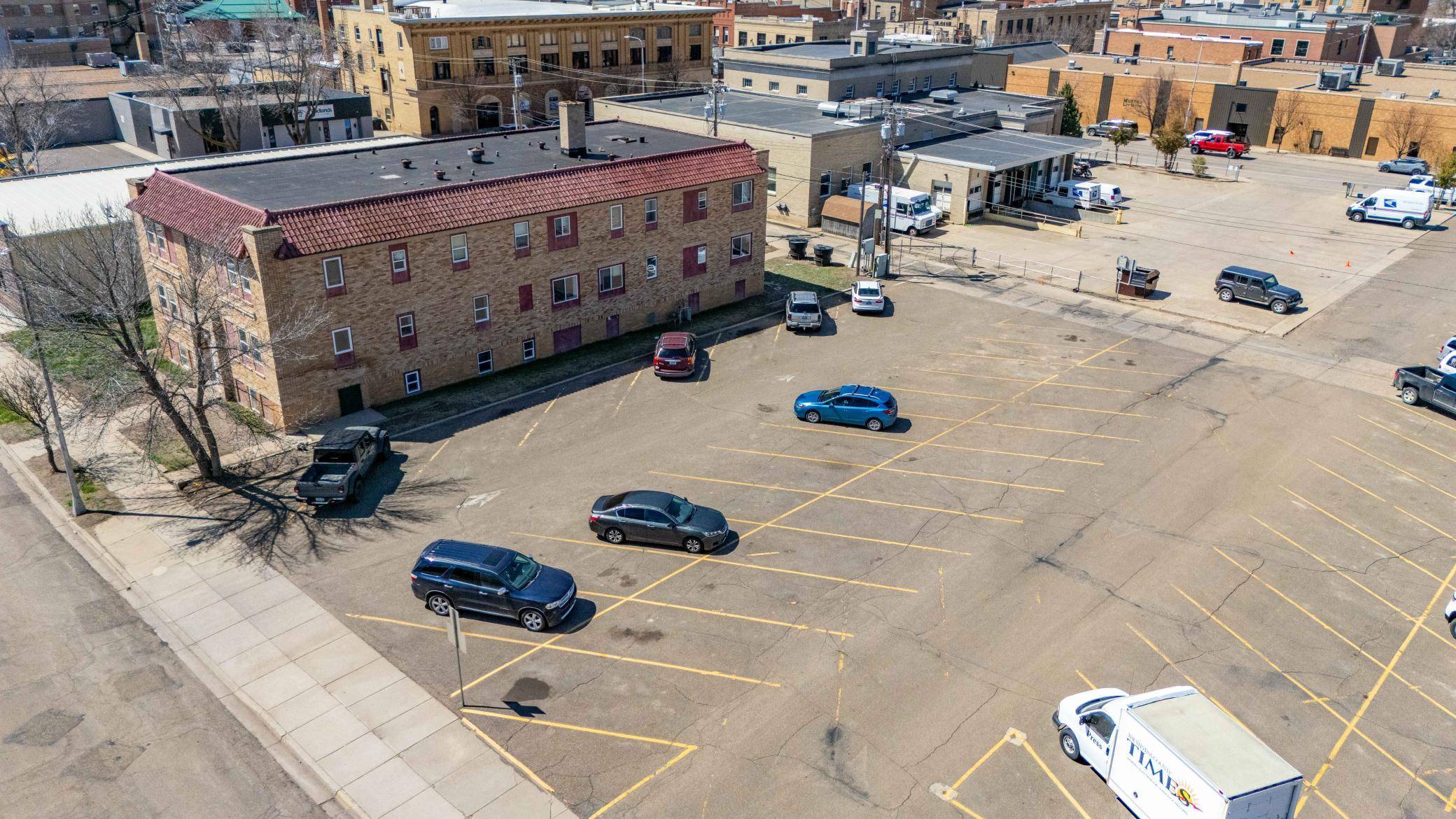 115 1st Ave E, Dickinson, ND 58601