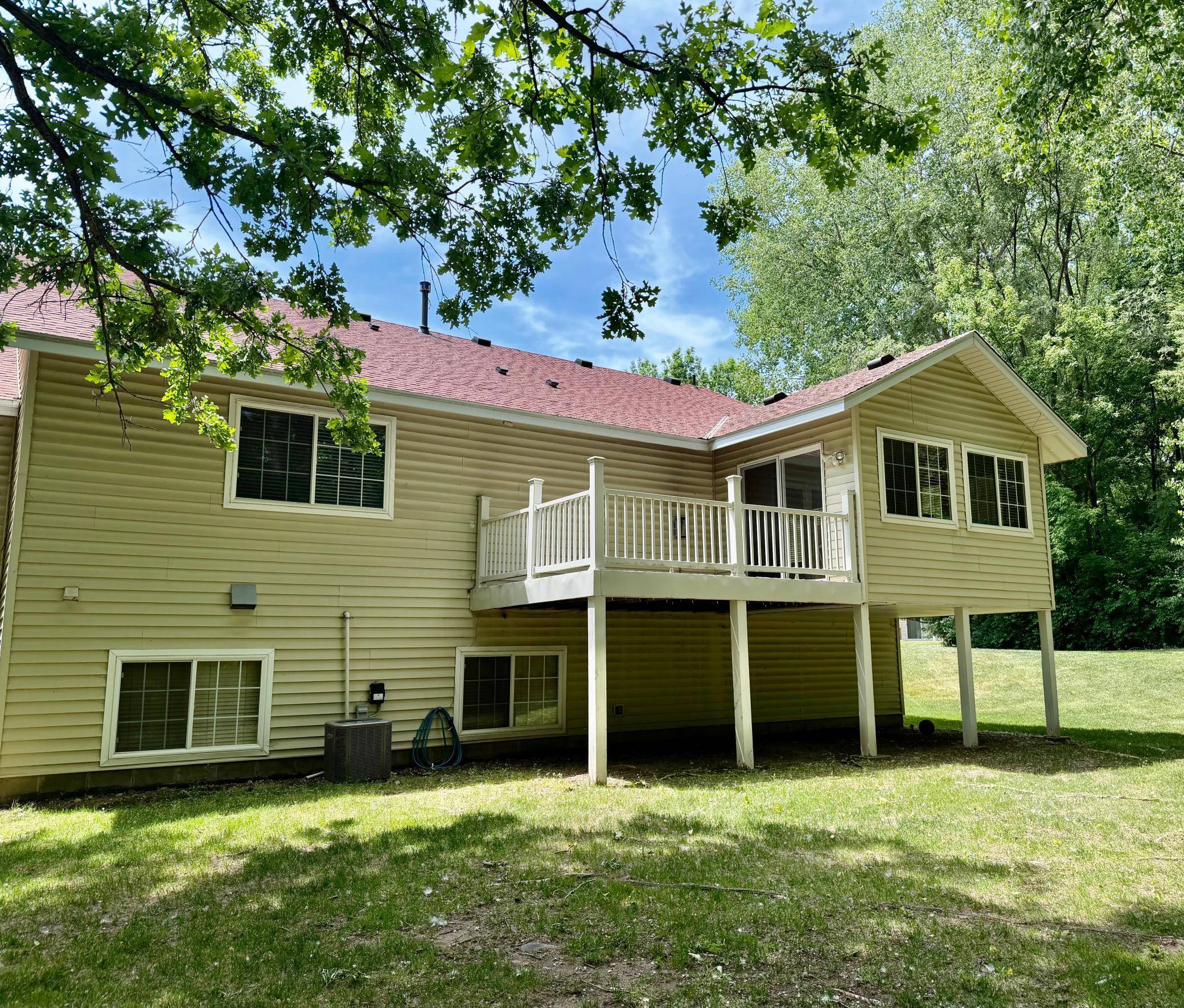 736 E Nicollet BLVD, Burnsville, MN 55337