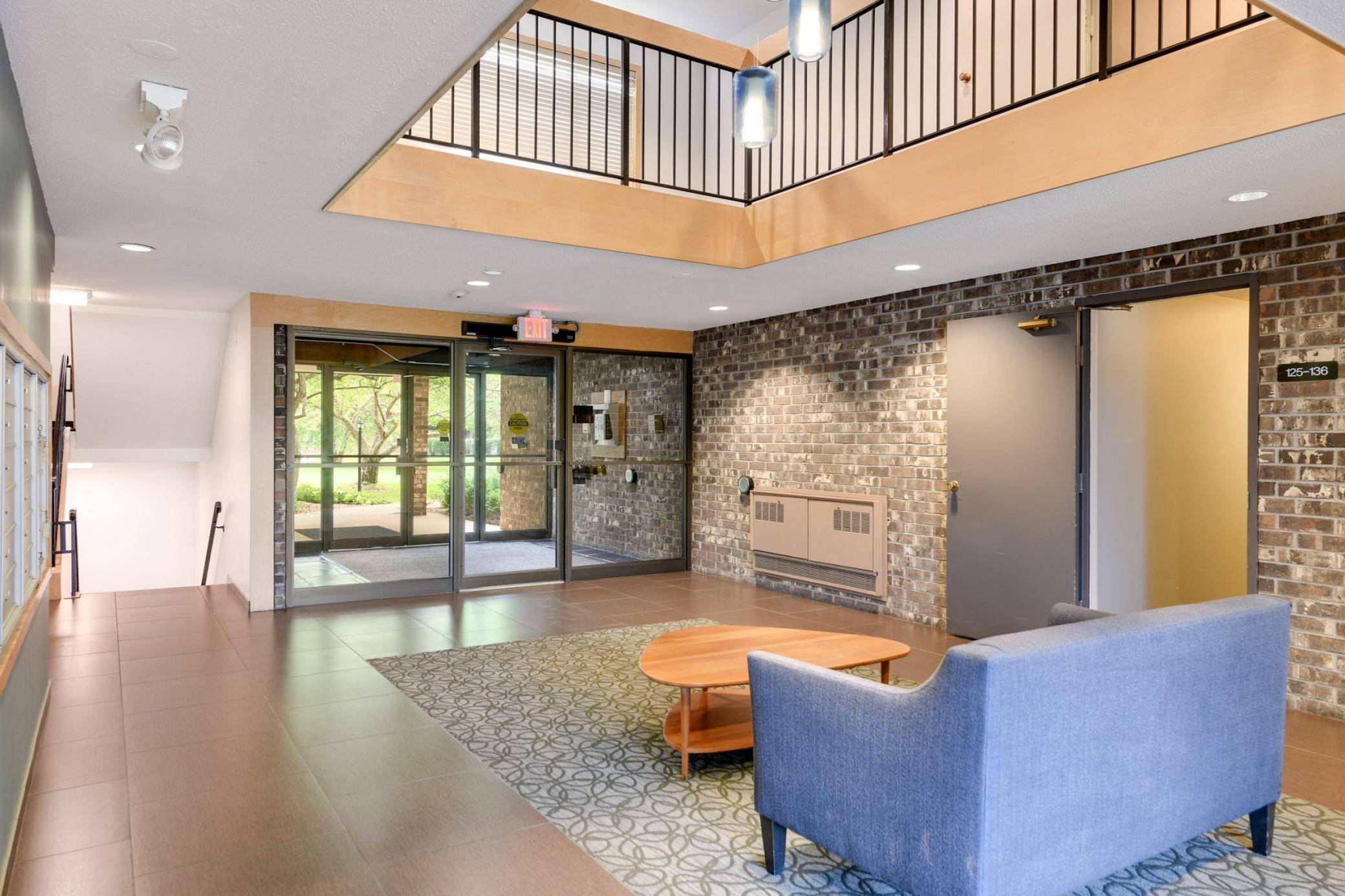 4120 Parklawn AVE #222, Edina, MN 55435