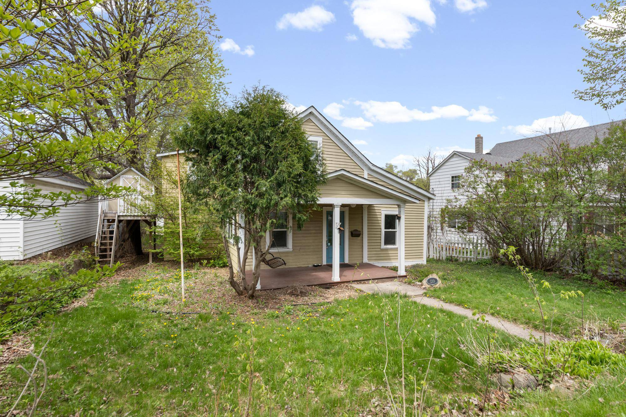 209 8th ST E, Hastings, MN 55033