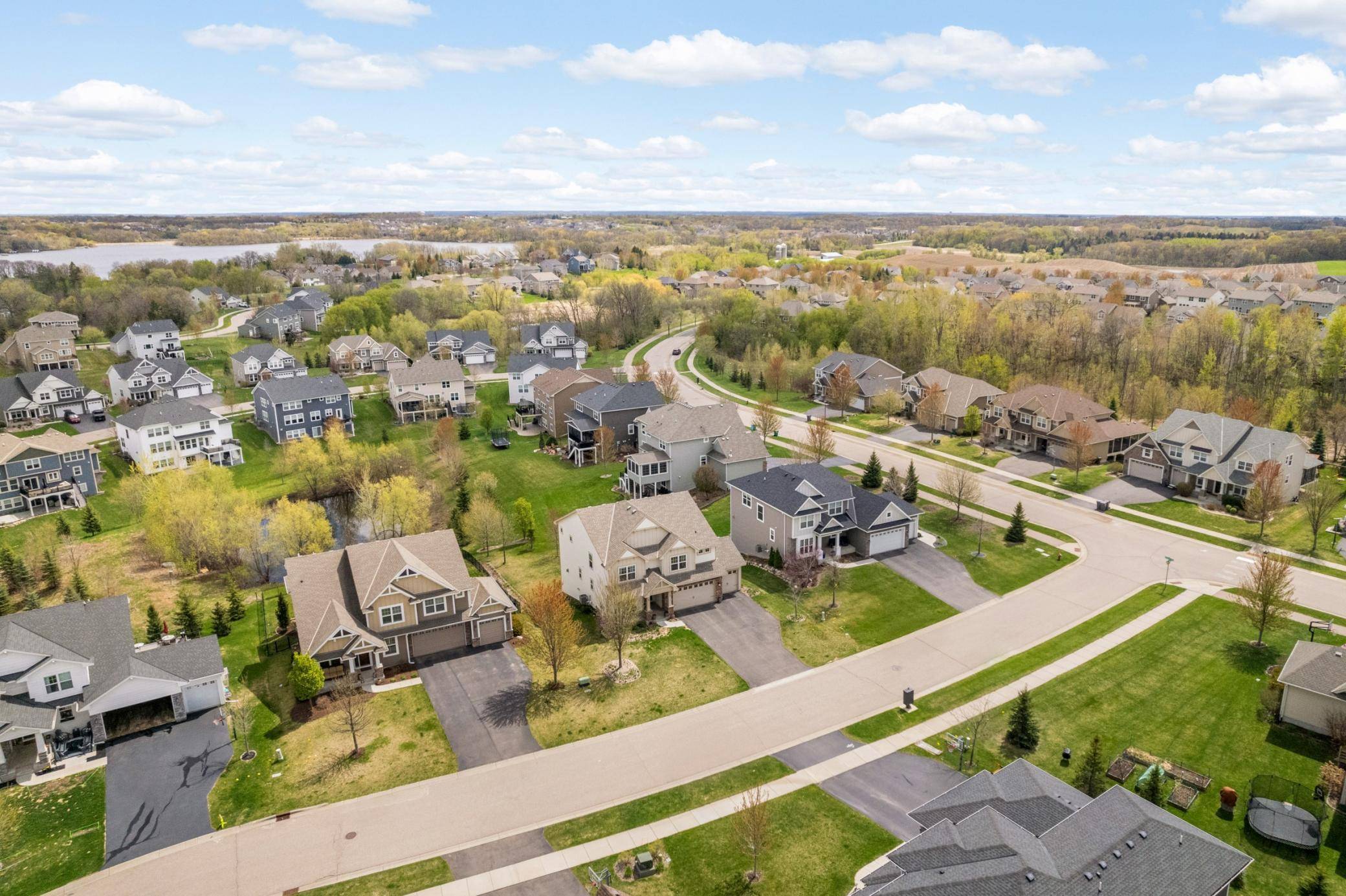 8415 Krey Lake CT, Victoria, MN 55386