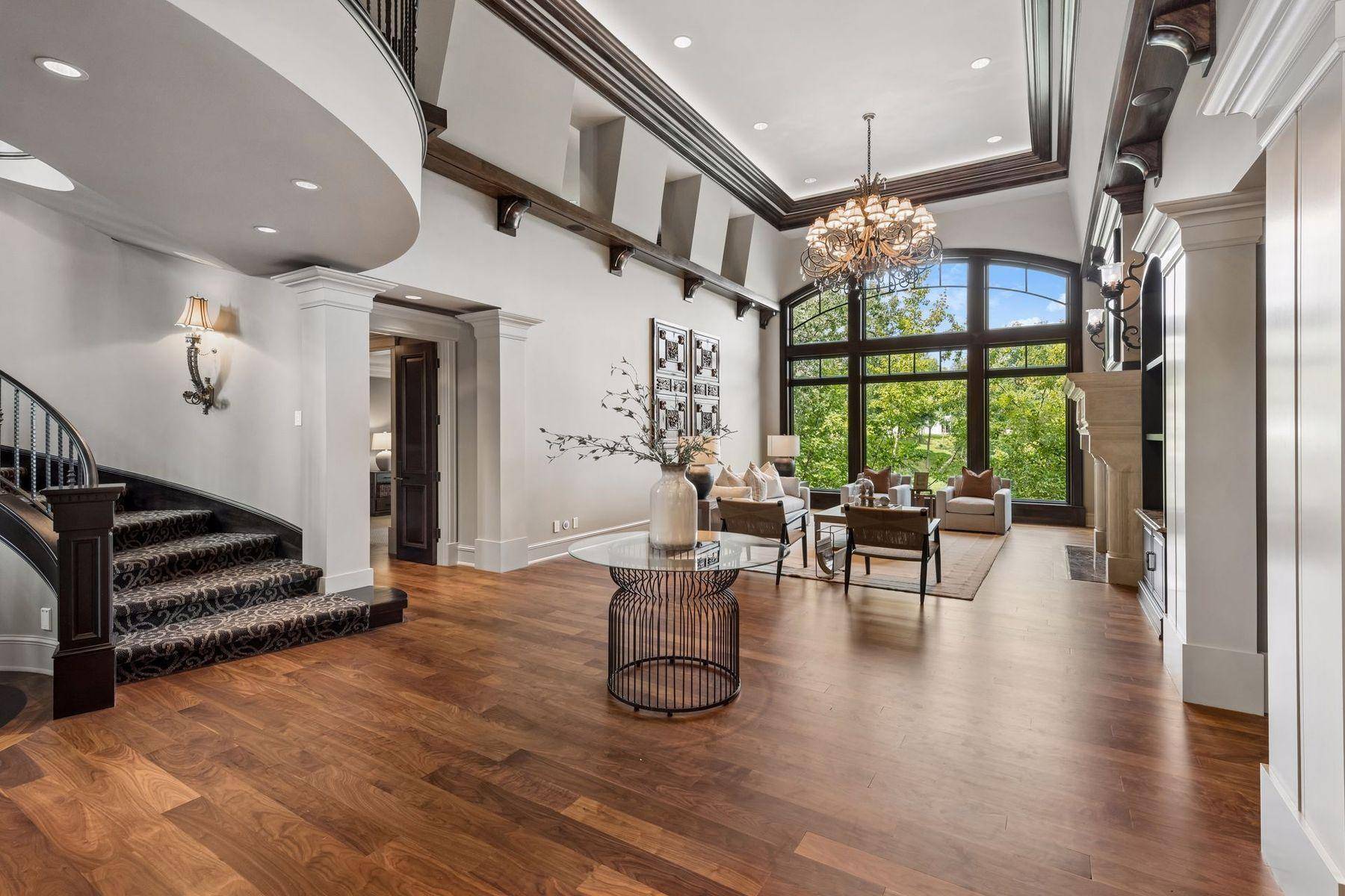 18083 Bearpath TRL, Eden Prairie, MN 55347