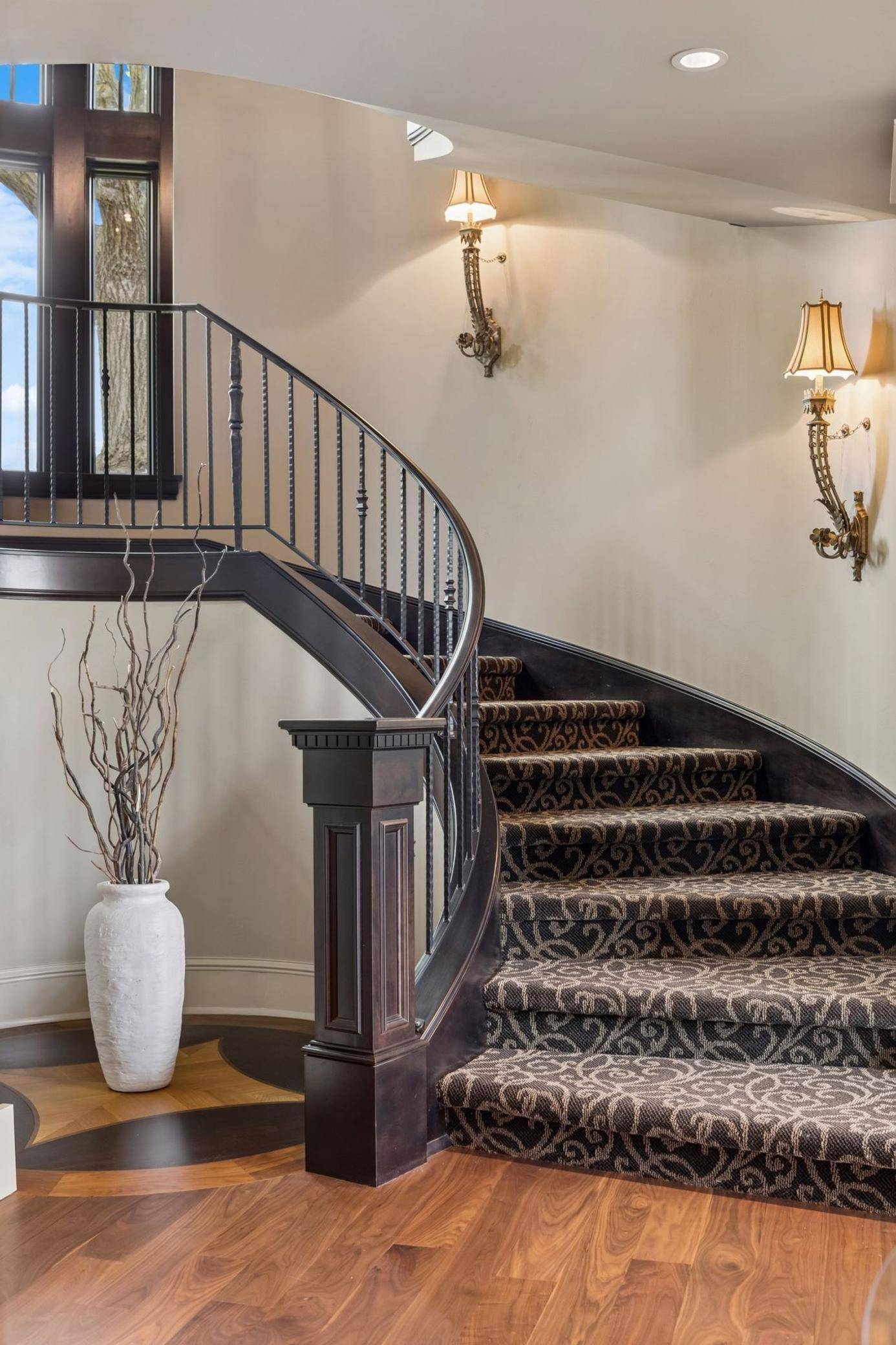 18083 Bearpath TRL, Eden Prairie, MN 55347