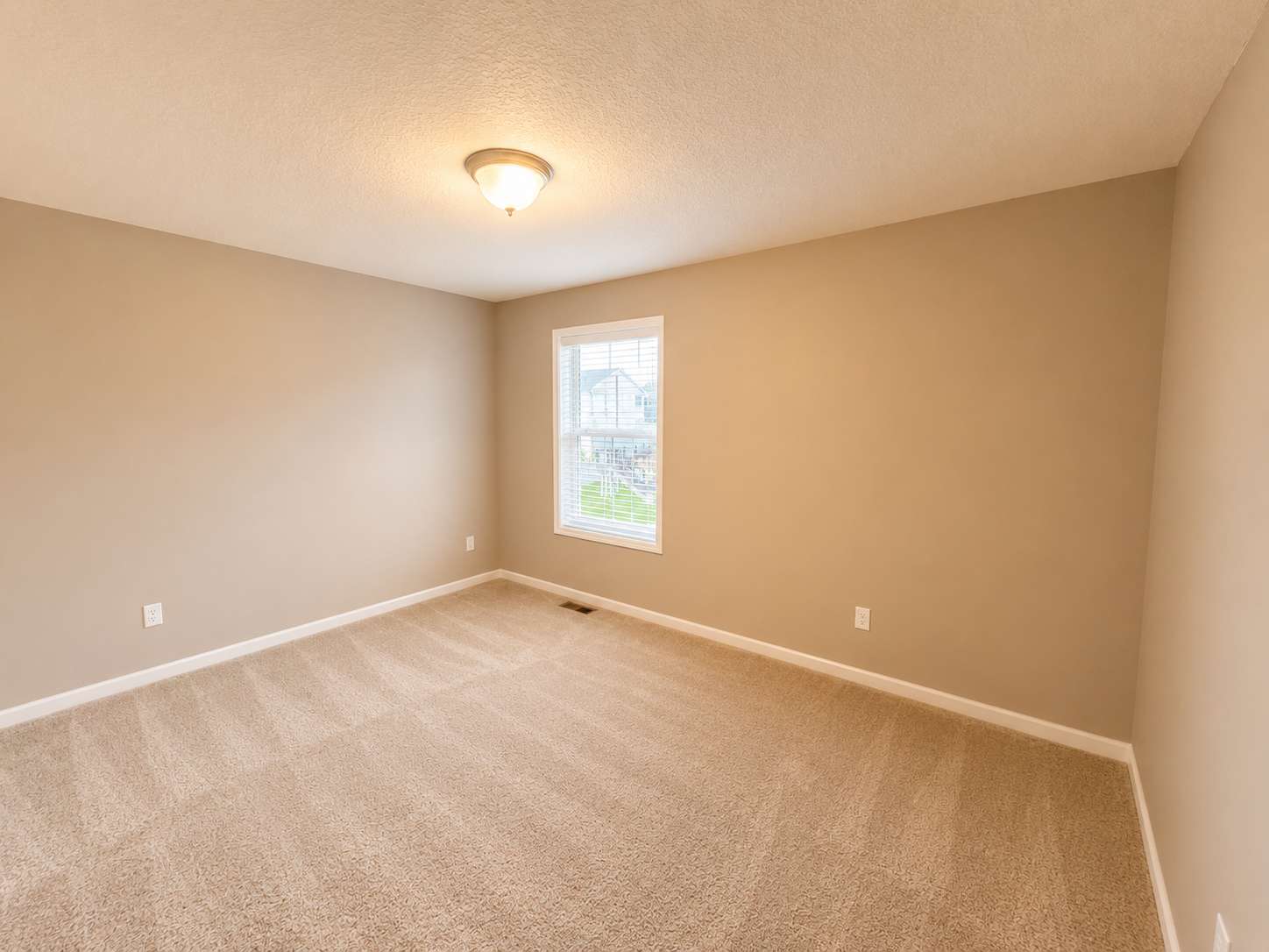4364 Corn Silk LN, Woodbury, MN 55129