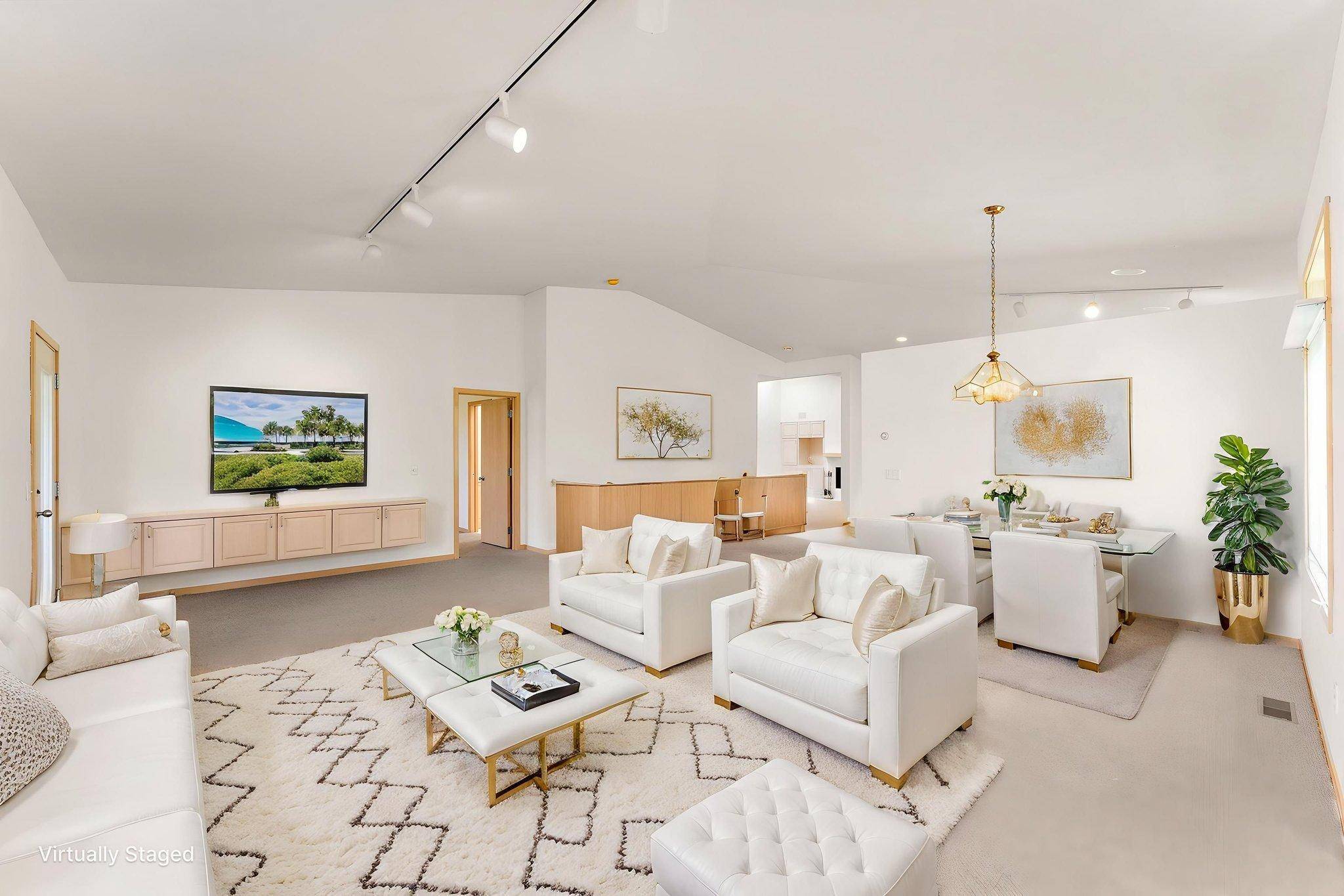 8914 Hilloway RD, Eden Prairie, MN 55347
