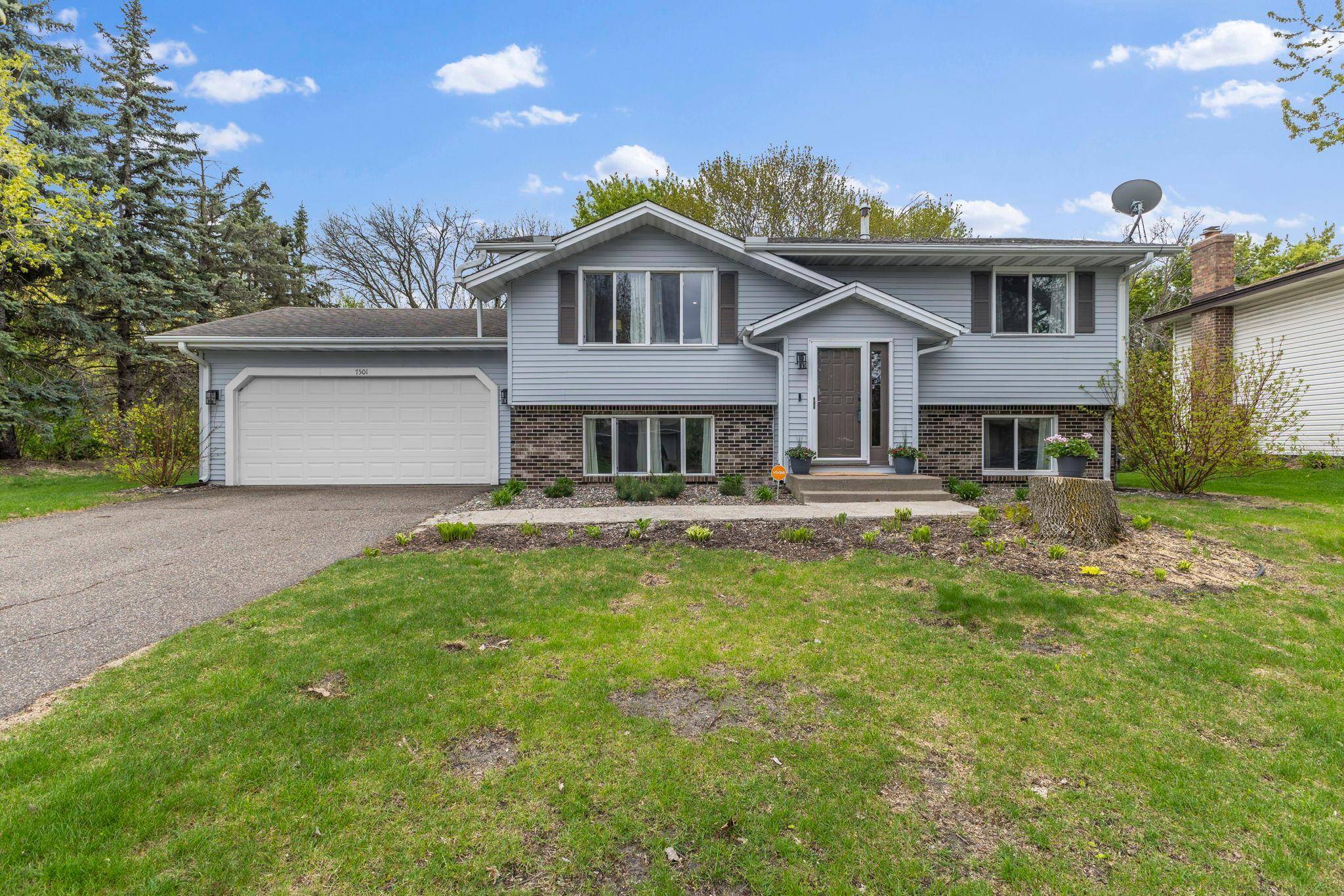 7501 82nd AVE N, Brooklyn Park, MN 55445