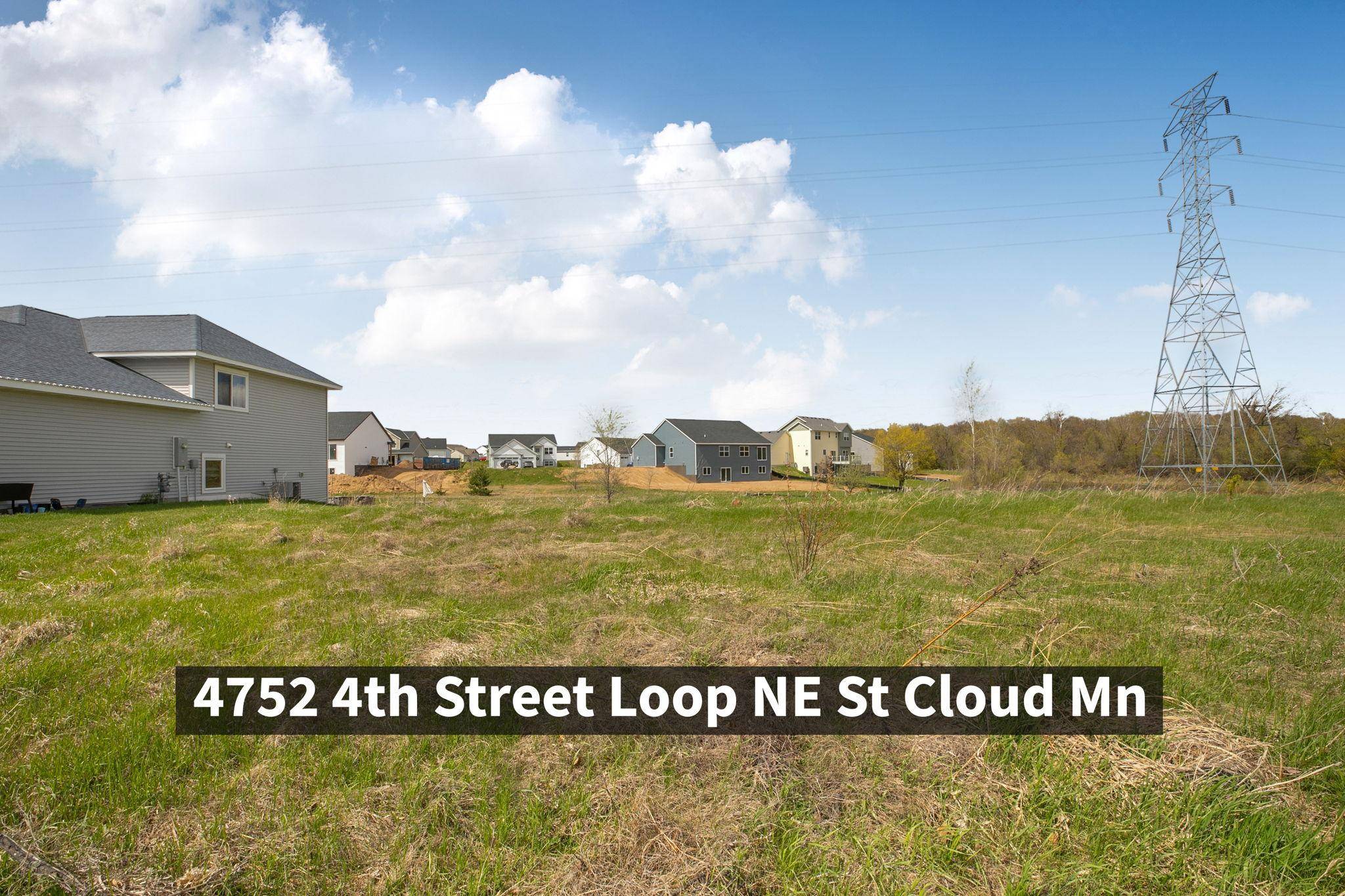 4752 4th Street LOOP NE, Saint Cloud, MN 56304