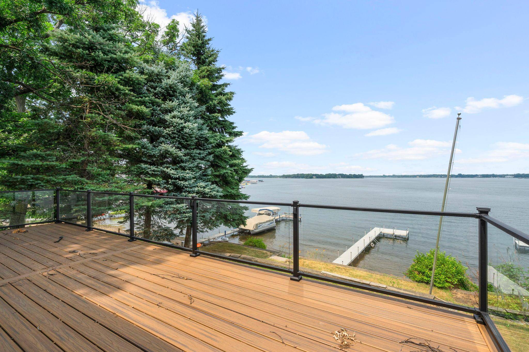 23 Birchwood LN, Birchwood, MN 55110