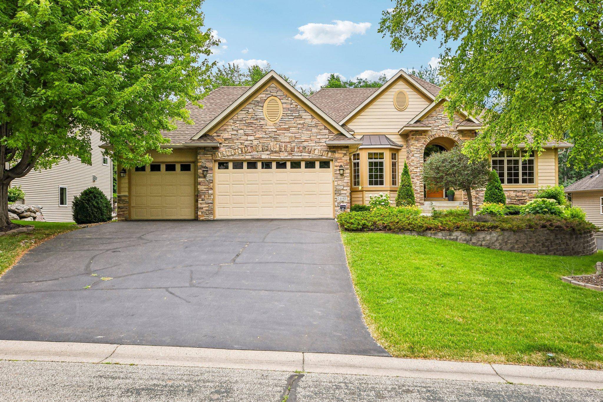 14043 Kings CT, Savage, MN 55378