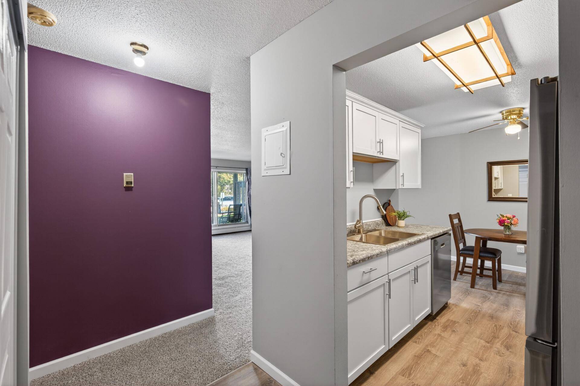 2011 E 122nd ST #D1, Burnsville, MN 55337