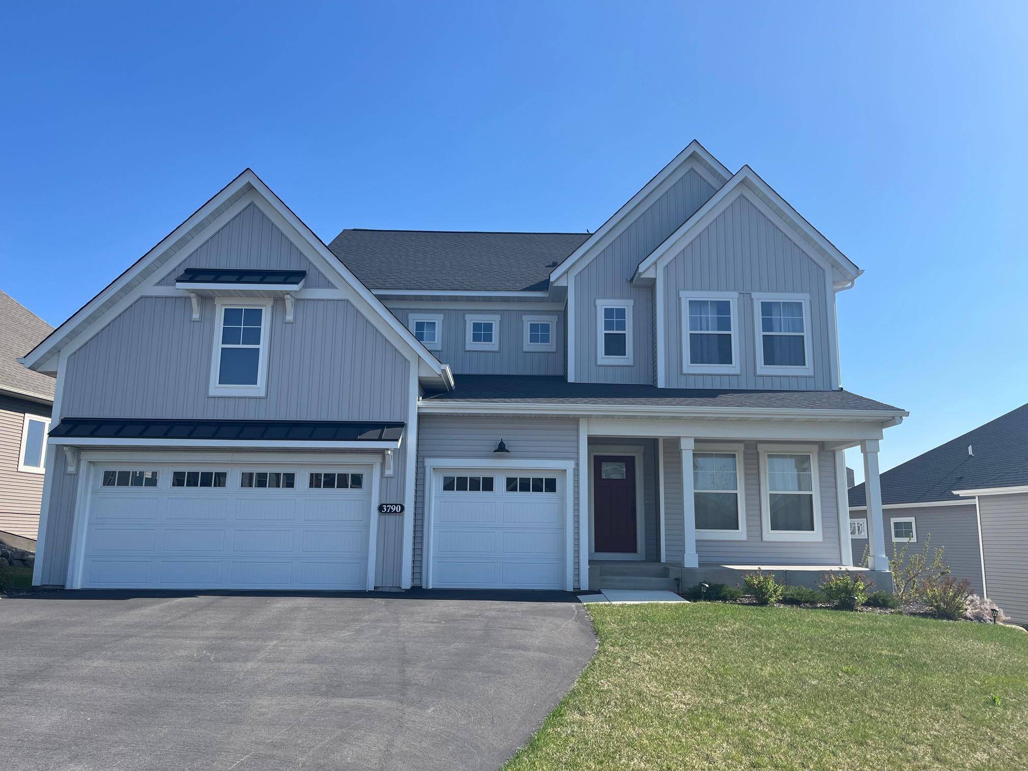 3790 Thrush ST, Shakopee, MN 55379
