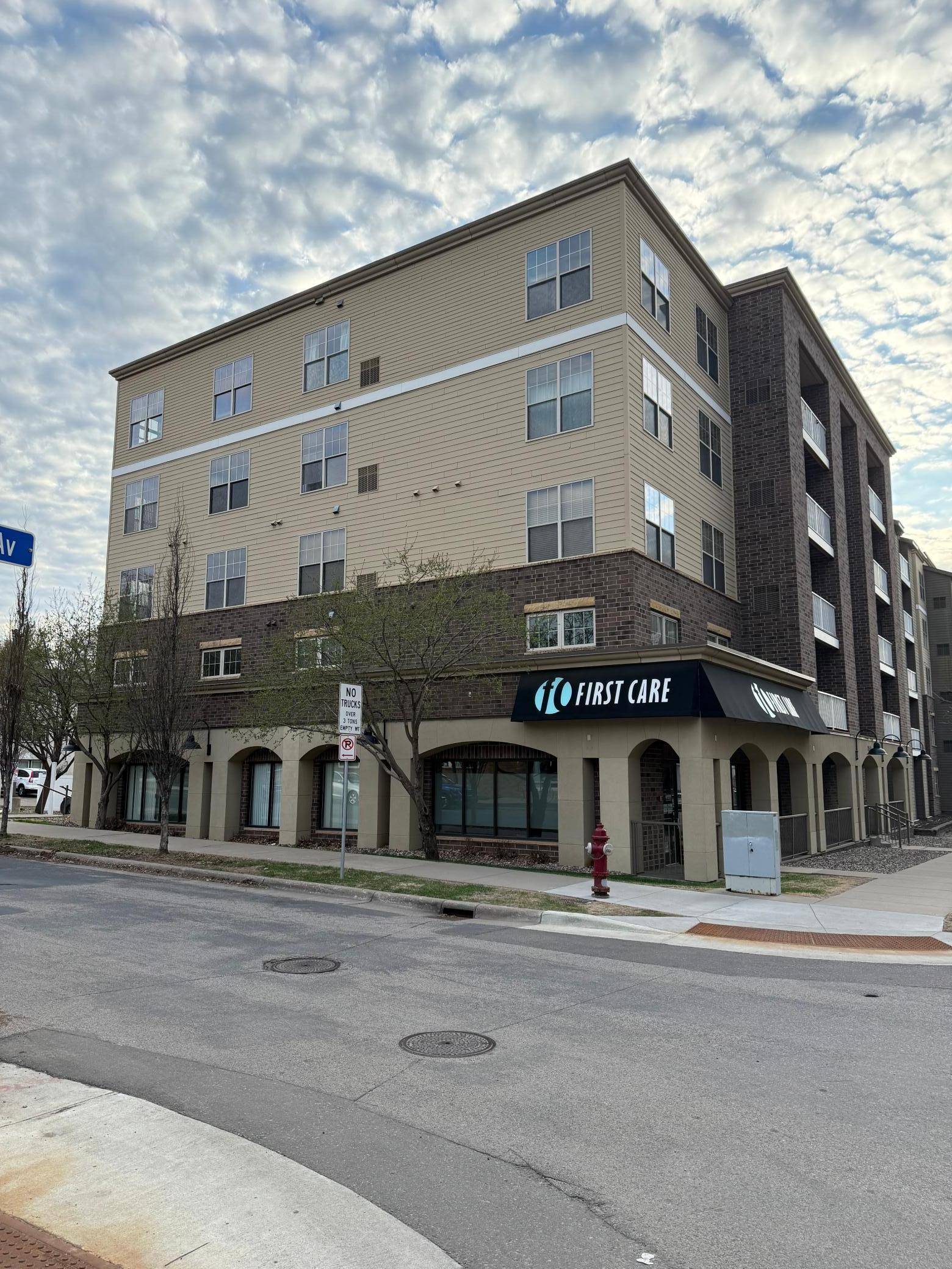 2900 University AVE SE #402, Minneapolis, MN 55414