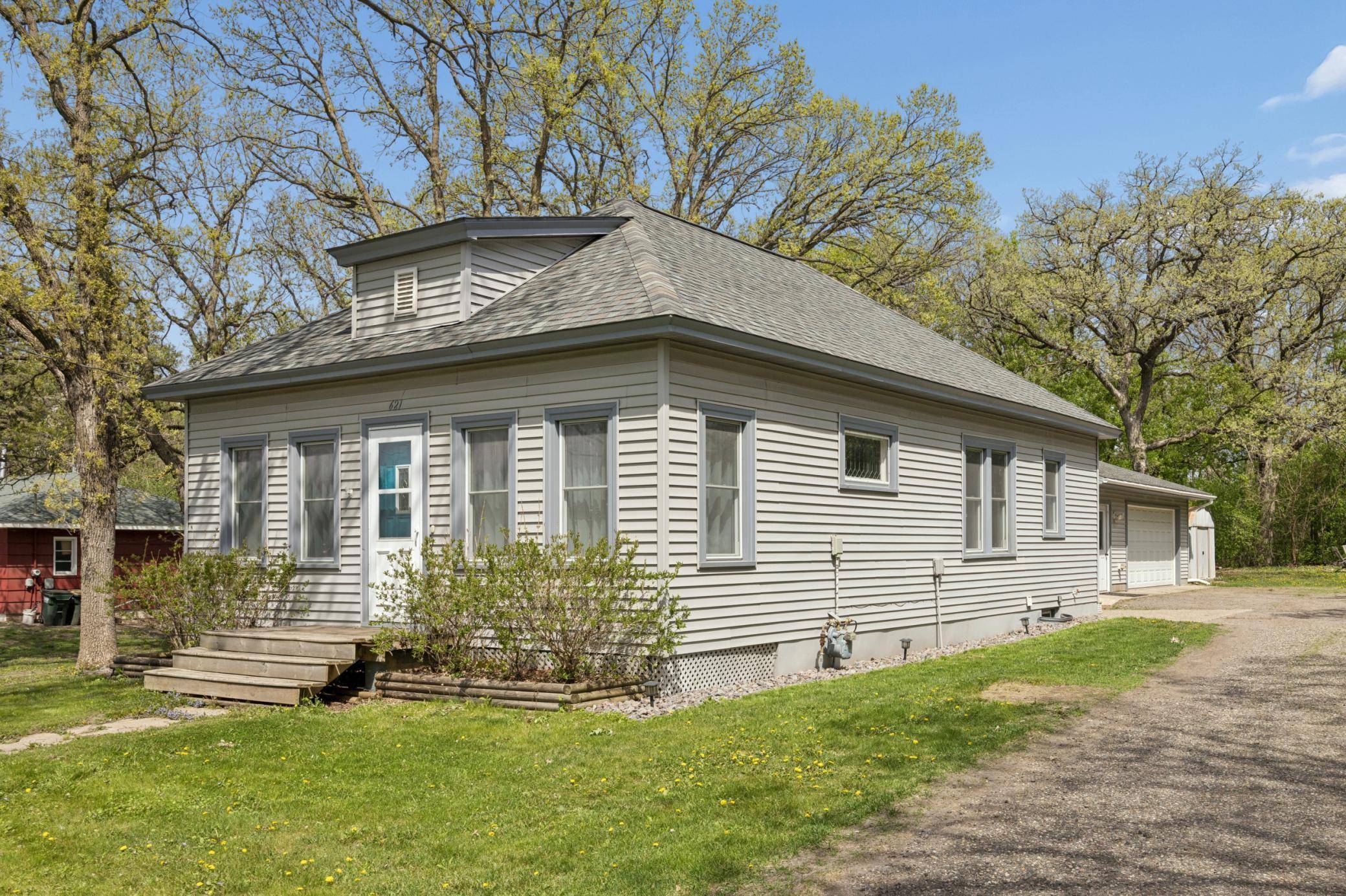 621 Hazel AVE E, Kimball, MN 55353