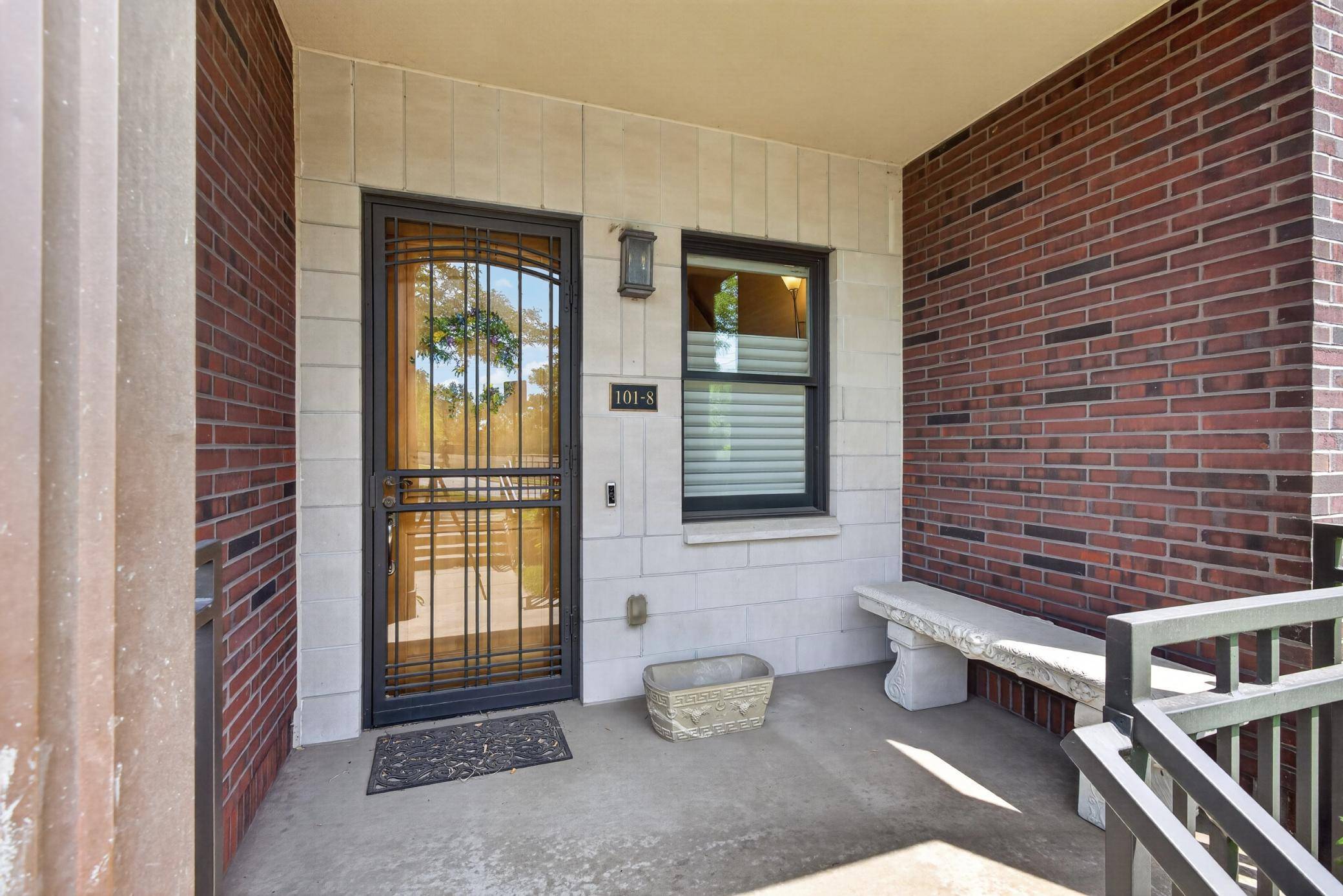 101 Main ST NE #8, Minneapolis, MN 55413