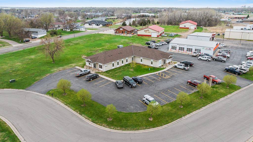 1240 Floyd Wild DR, Marshall, MN 56258