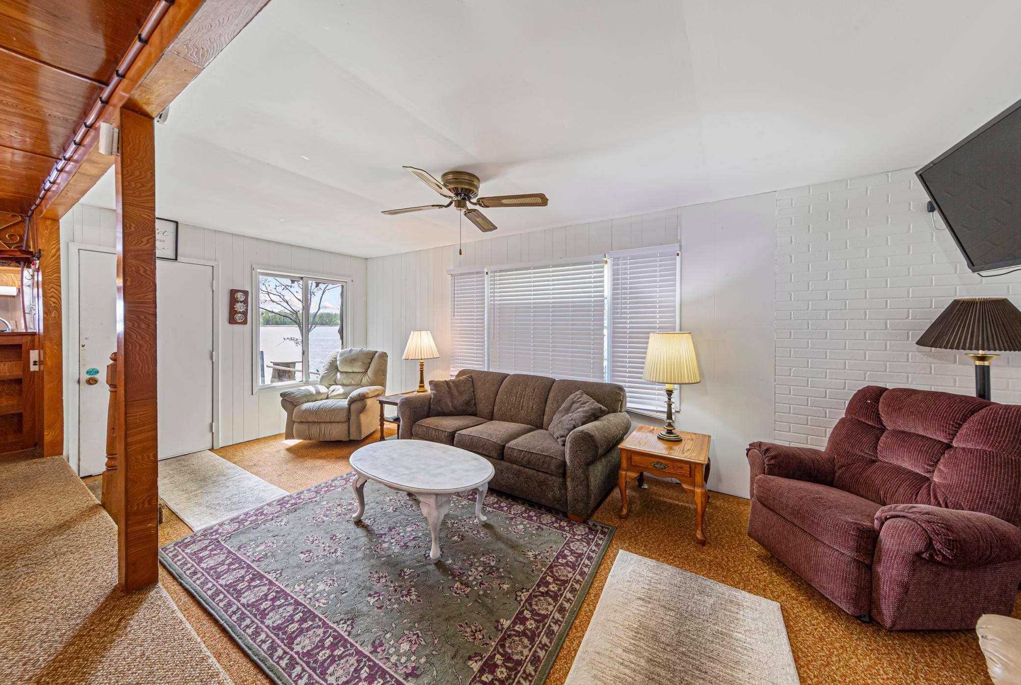 7008 Laura LN, Saint Peter, MN 56082