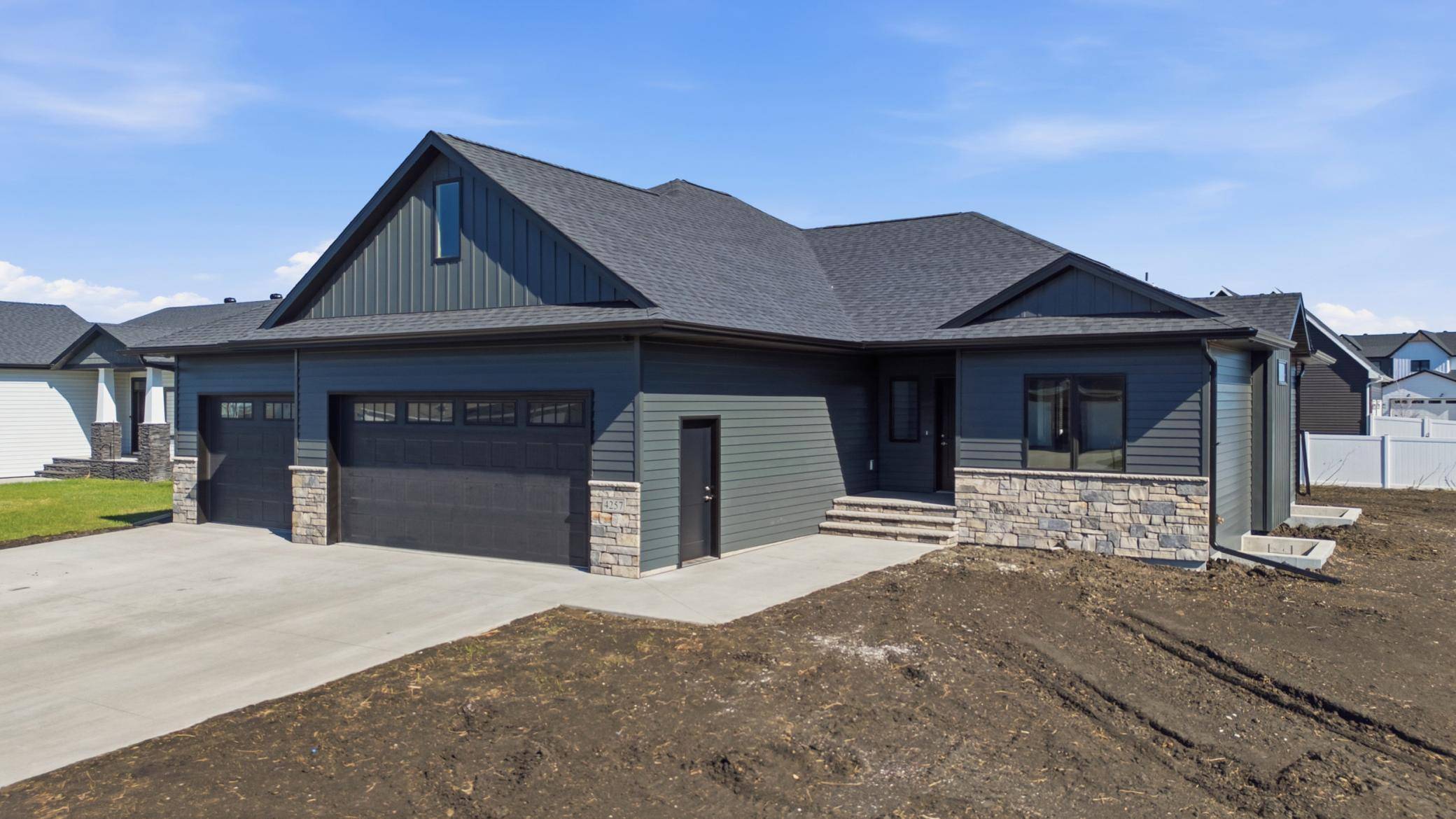 4257 Pine Pkwy S, Fargo, ND 58104