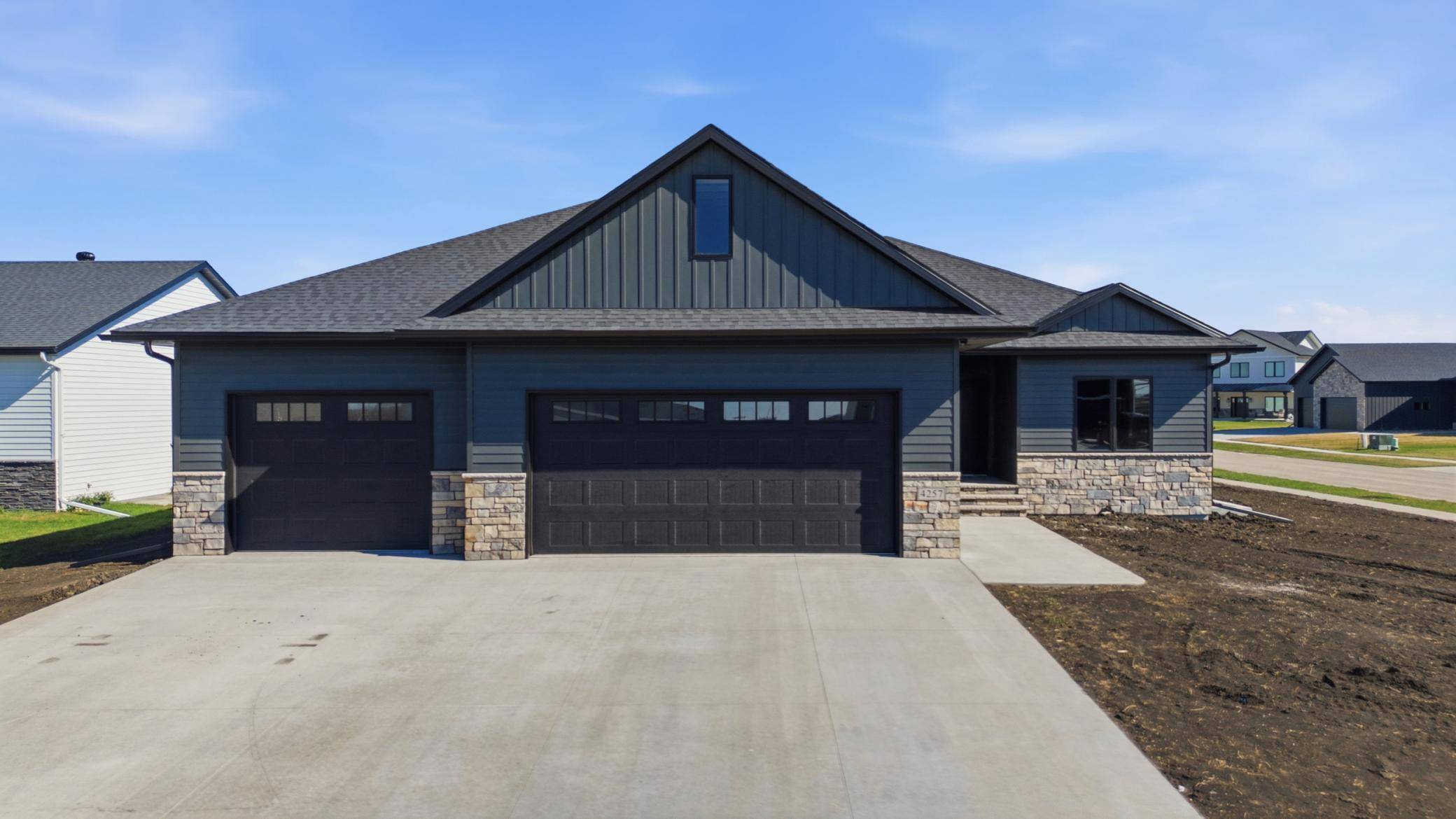 4257 Pine Pkwy S, Fargo, ND 58104