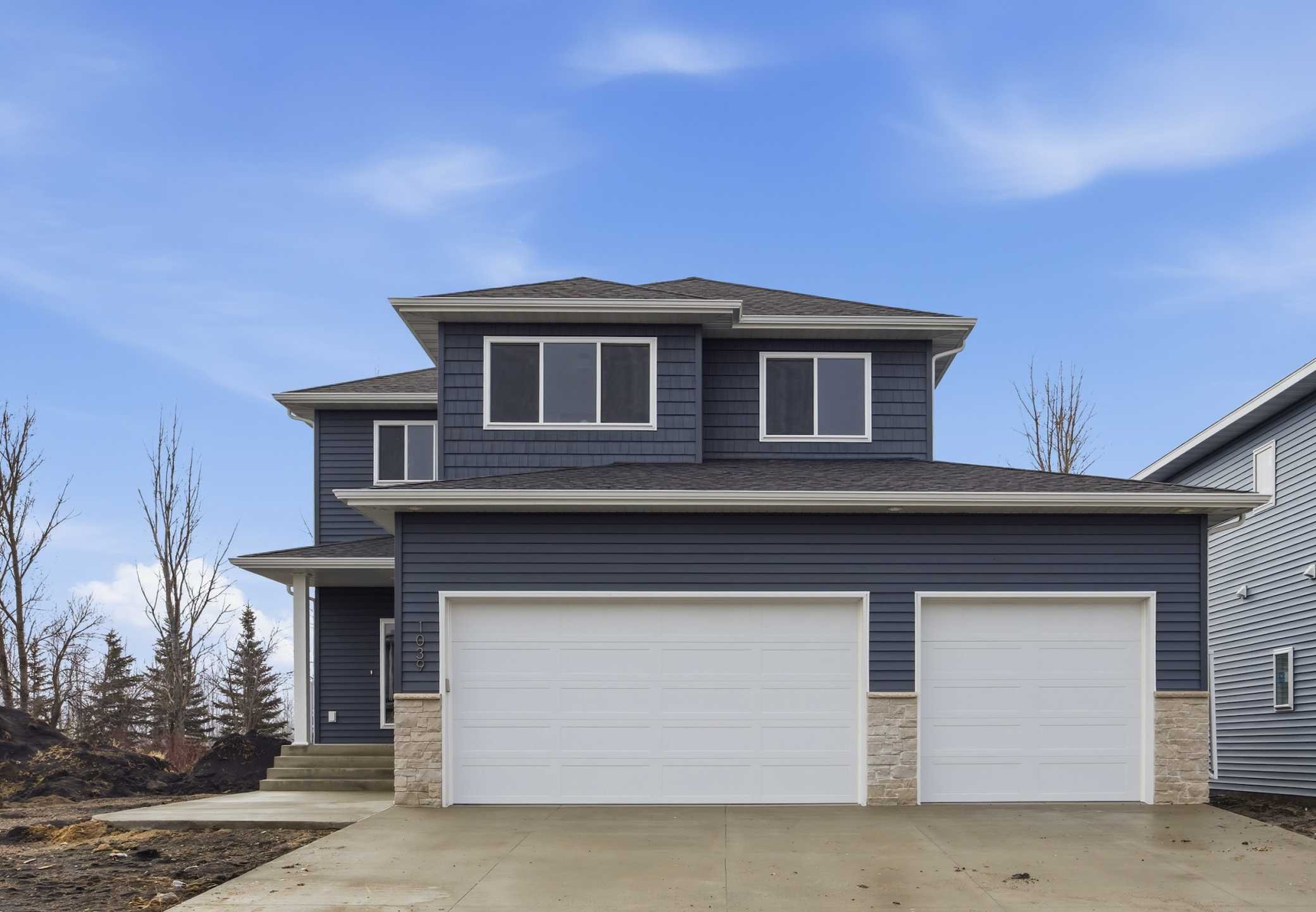 979 61st AVE W, West Fargo, ND 58078