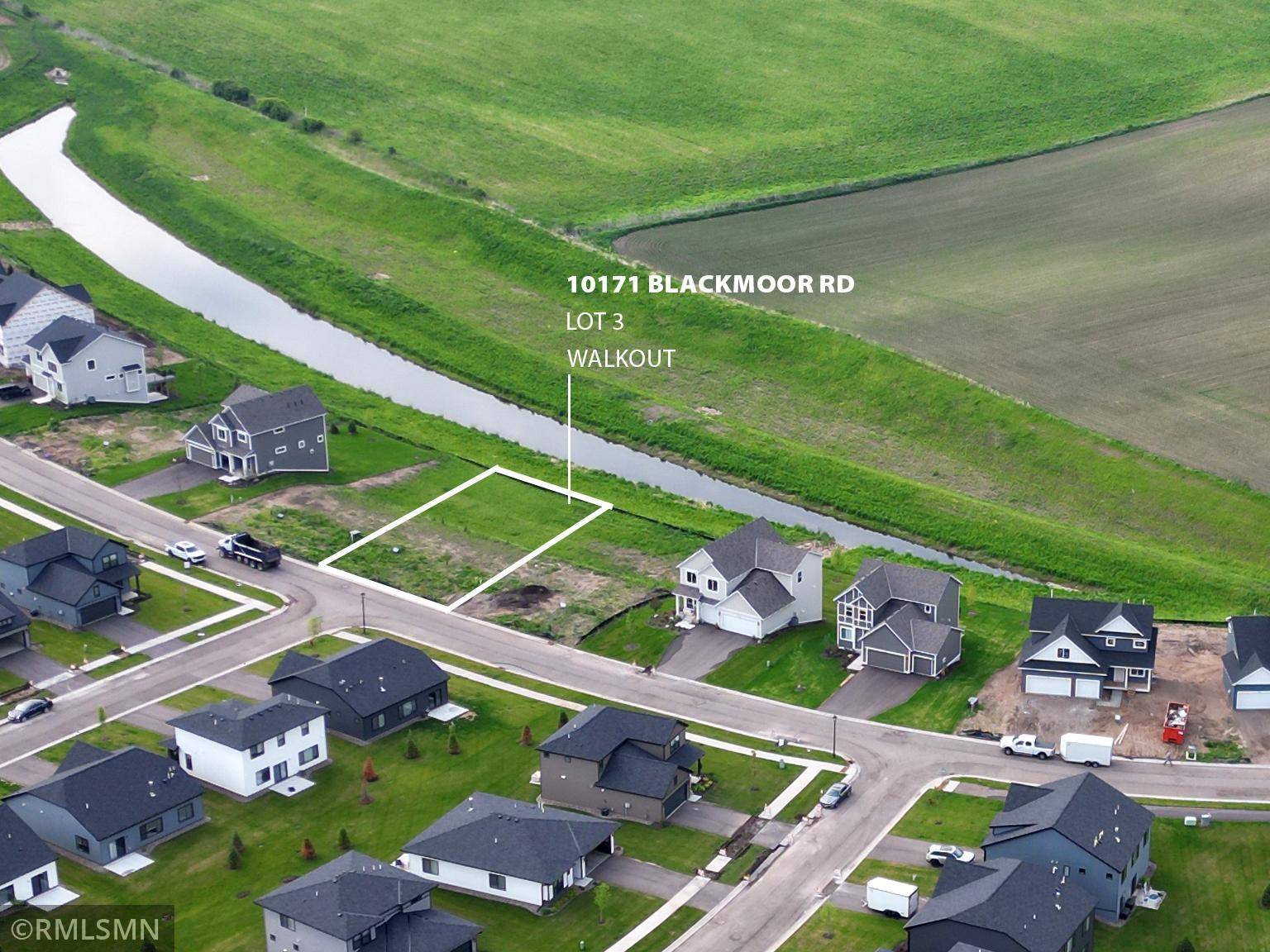 10171 Blackmoor RD, Woodbury, MN 55129