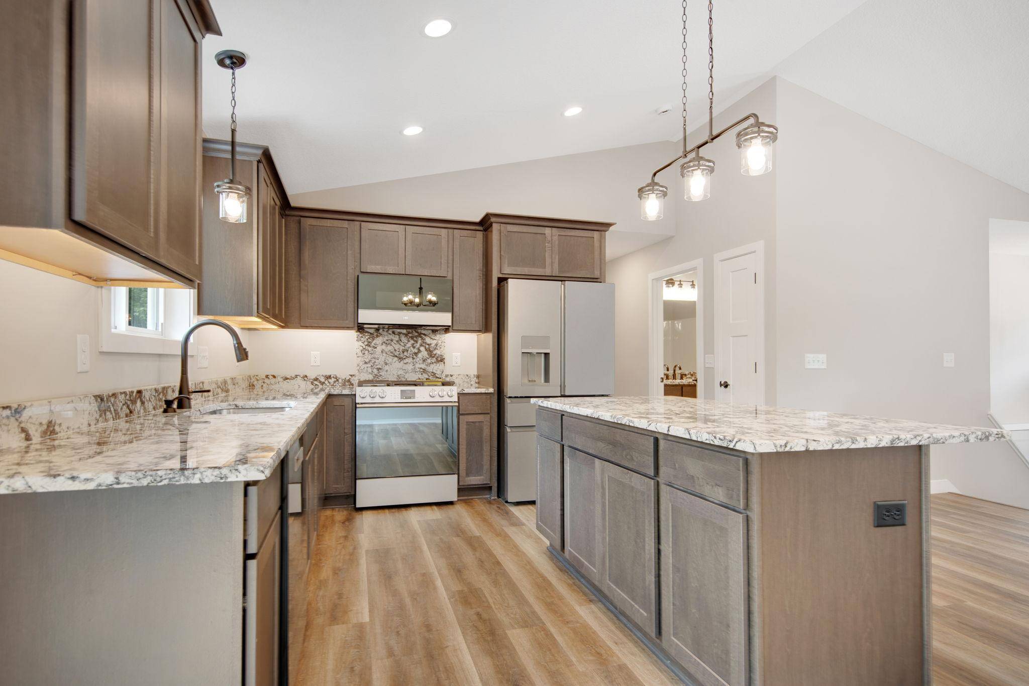 837 Sutherland ST, Somerset, WI 54025