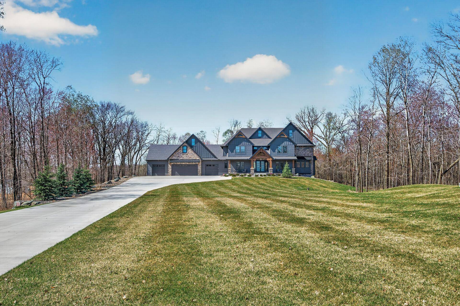 4647 145th AVE NE, Ham Lake, MN 55304