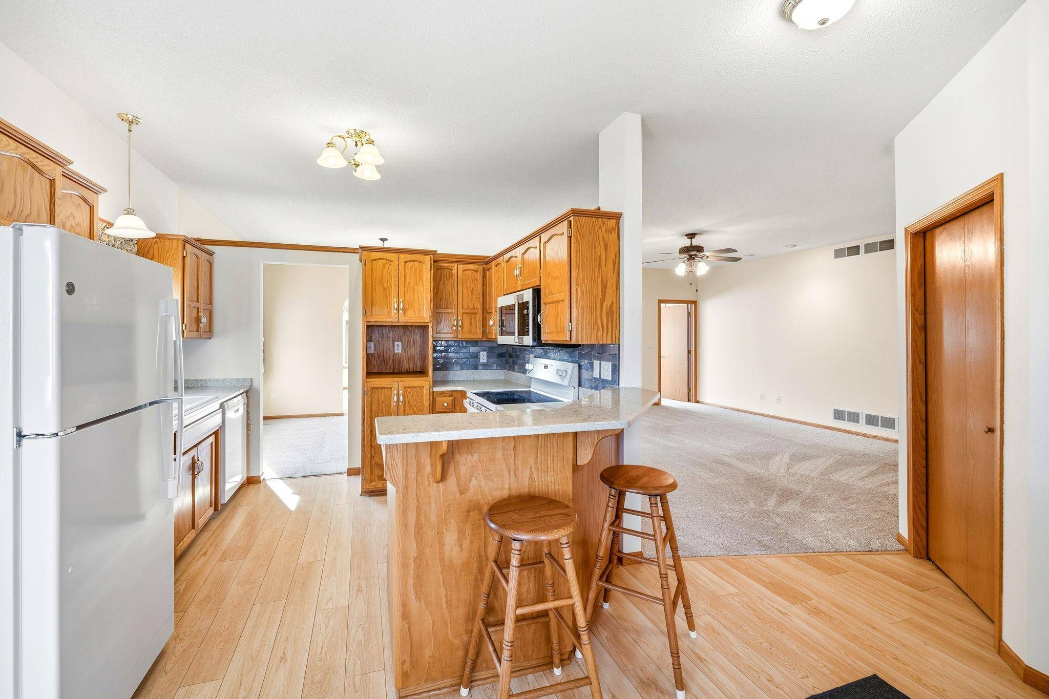 195 Goldfinch LN, Clearwater, MN 55320