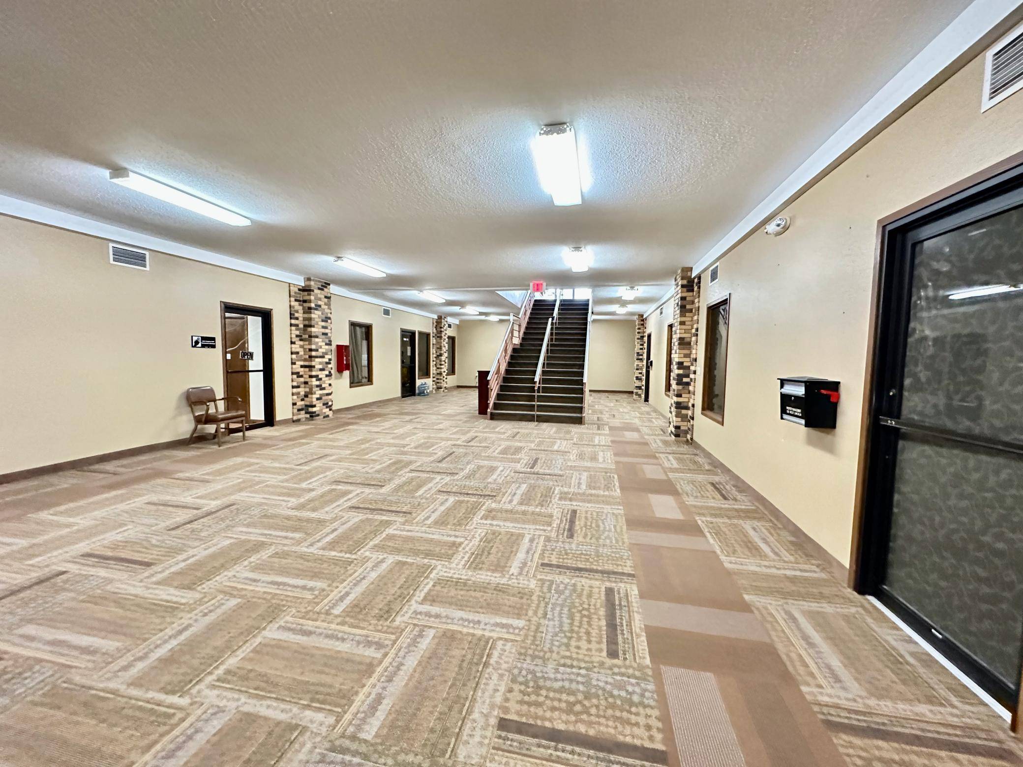 125 W Lincoln AVE #Suite 16, Fergus Falls, MN 56537